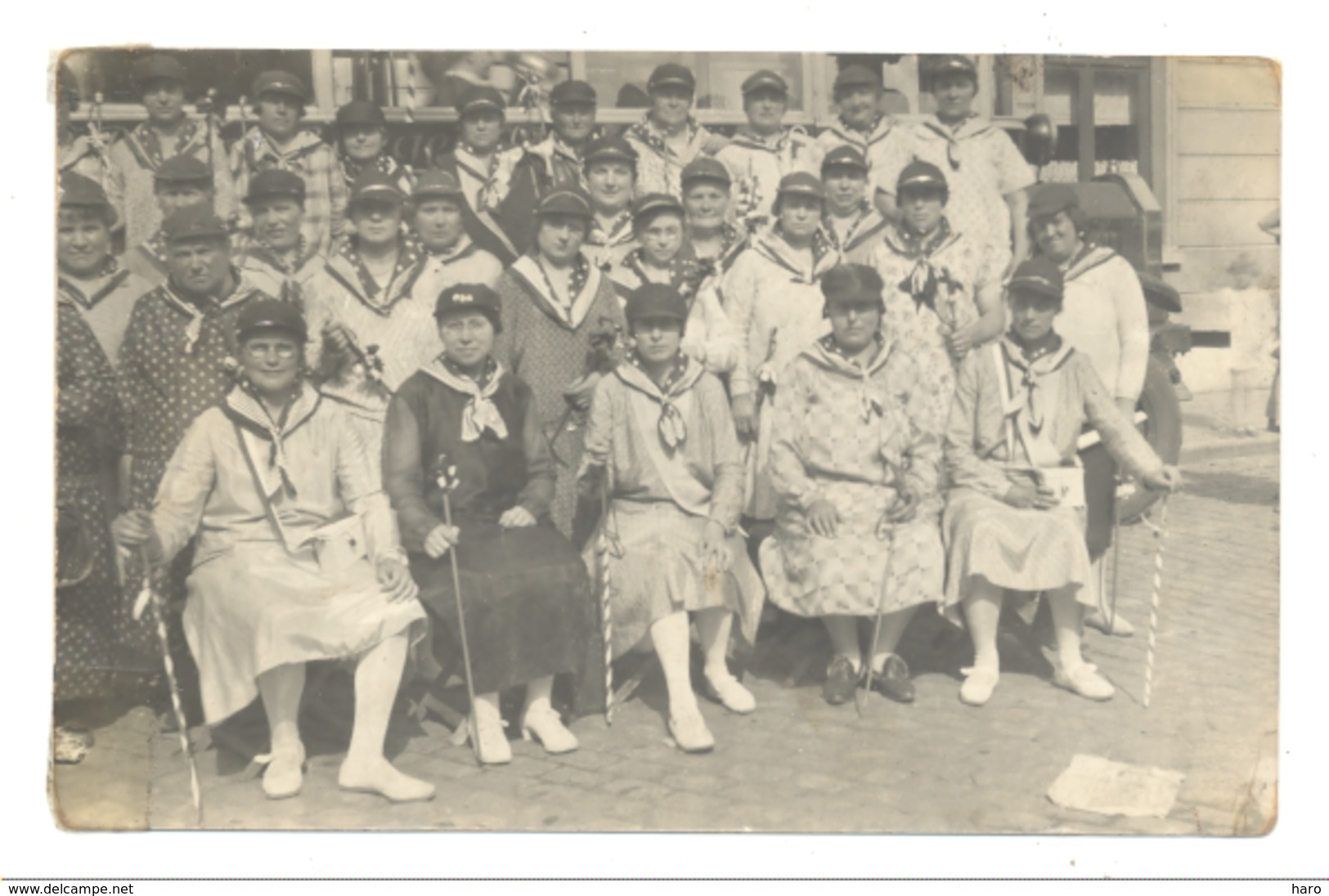 Photo Carte - Groupe De Dames Et Jeunes Filles Devant Un Autocar , Bus,..- Excursion, ...Région Anvers - A SITUER (sf41) - Autres & Non Classés