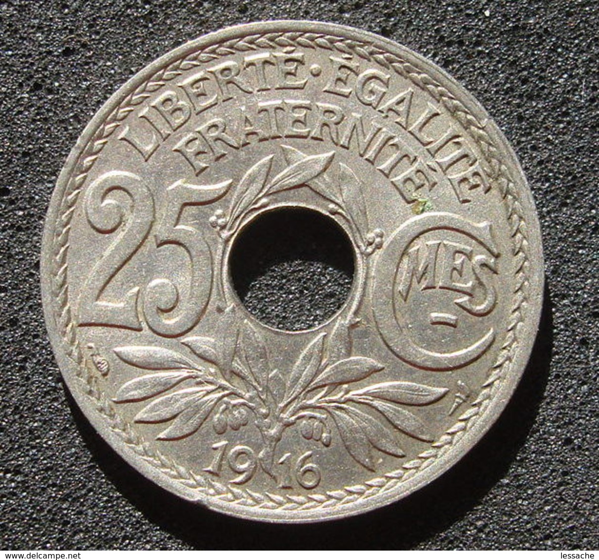 Pièce De 25 Centimes 1916 à Trou - Autres & Non Classés