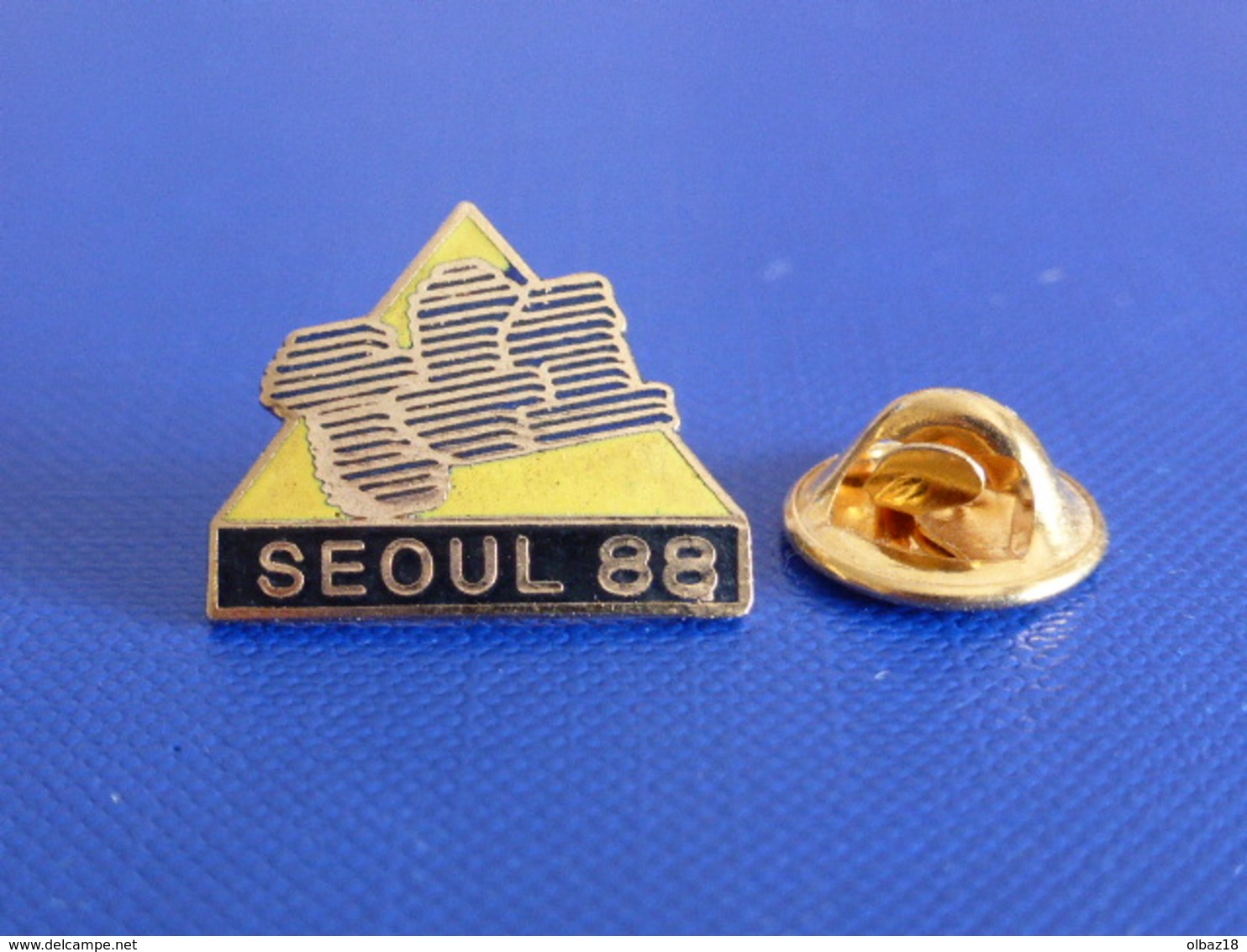 Pin's Télévision TF1 - Séoul 88 - Jeux Olympiques 1988 Corée Du Sud (RA3) - Médias