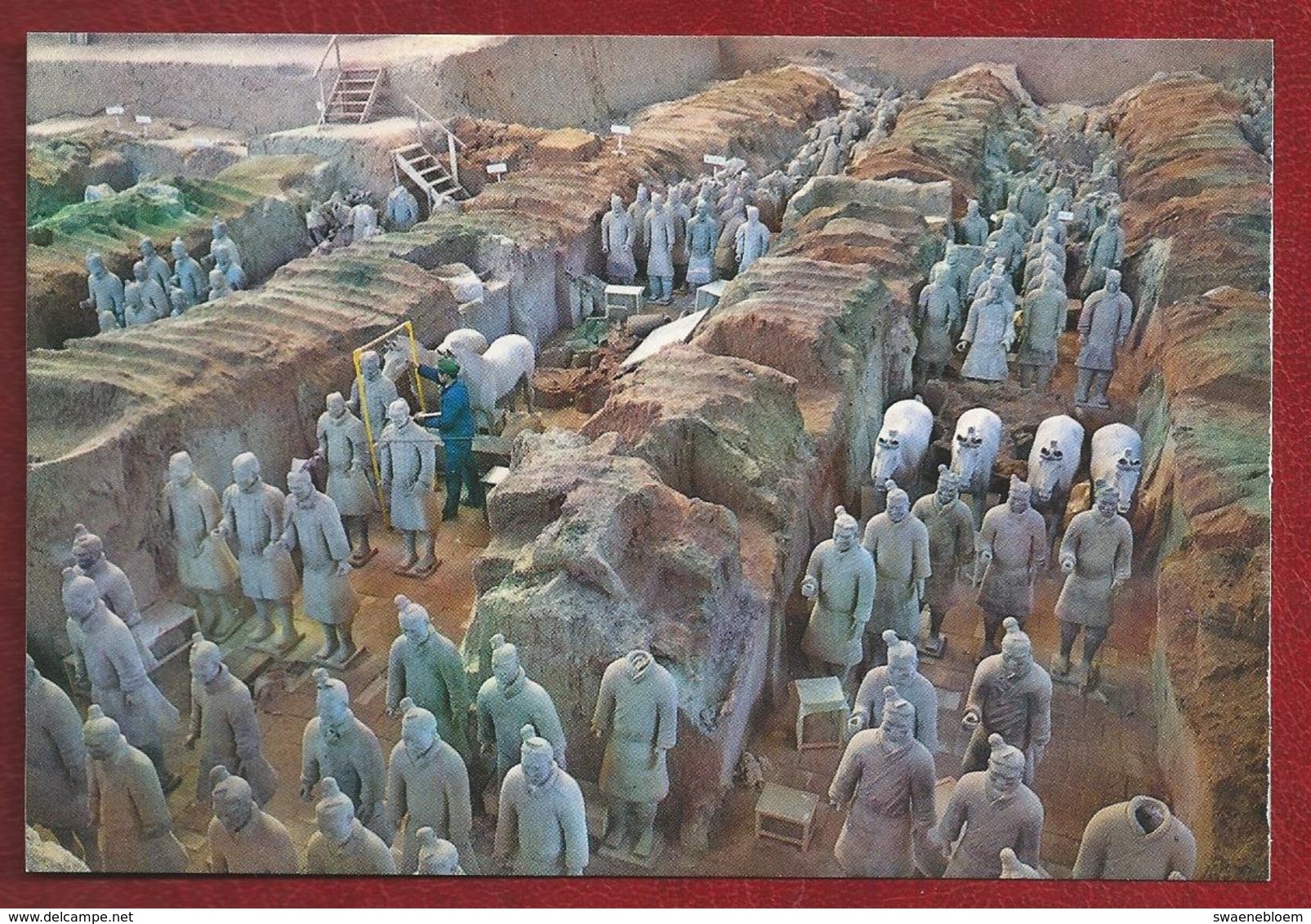 CN.- CHINA. The Museum Of Pottery Figures Of Warriors And Horses From The Tomb Of Qin Shi Huang. 9 Cards - Museum