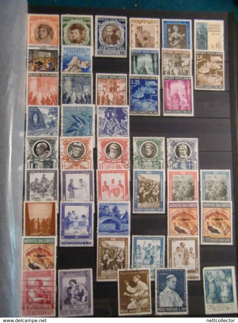 GROS CLASSEUR TIMBRES dont RARES de SARRE / ATTENTE de RANGEMENT D'UN BON COLLECTIONNEUR/+ 1700 timbres A VOIR!!!