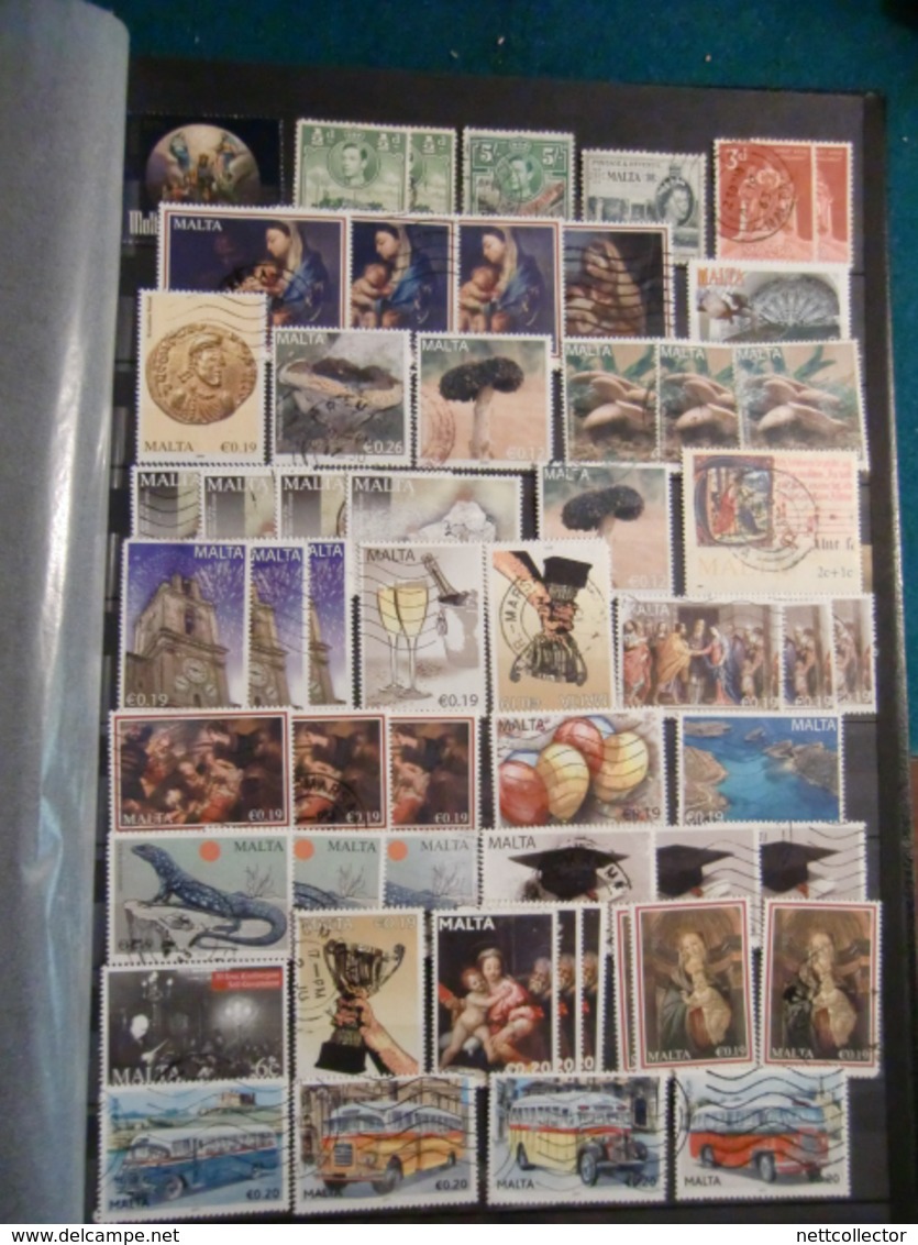 GROS CLASSEUR TIMBRES dont RARES de SARRE / ATTENTE de RANGEMENT D'UN BON COLLECTIONNEUR/+ 1700 timbres A VOIR!!!