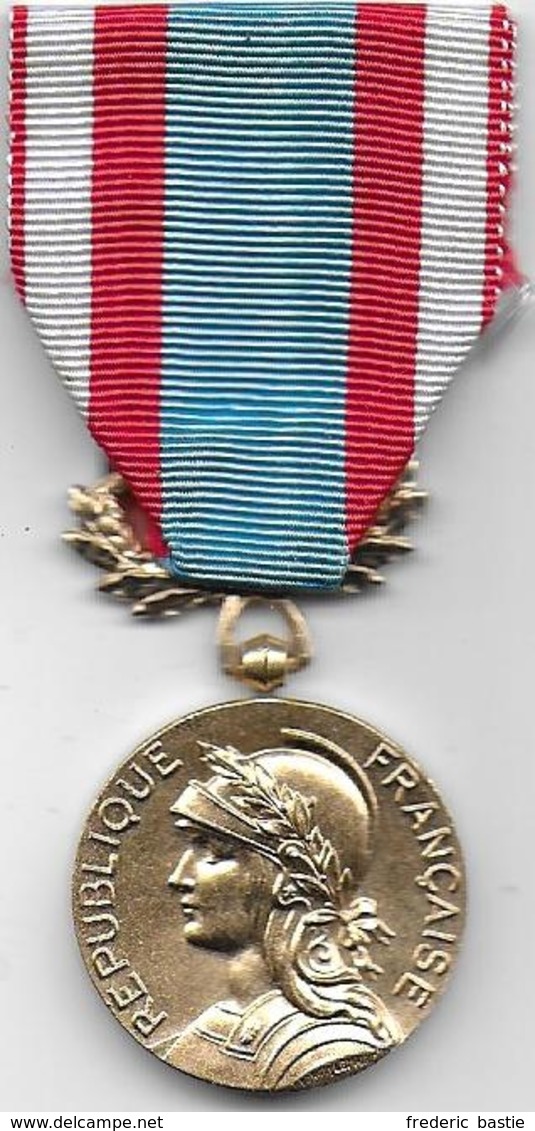 Médaille Commémorative Opérations Sécurité Et Maintien De L' Ordre ( Afrique Du Nord ) - France