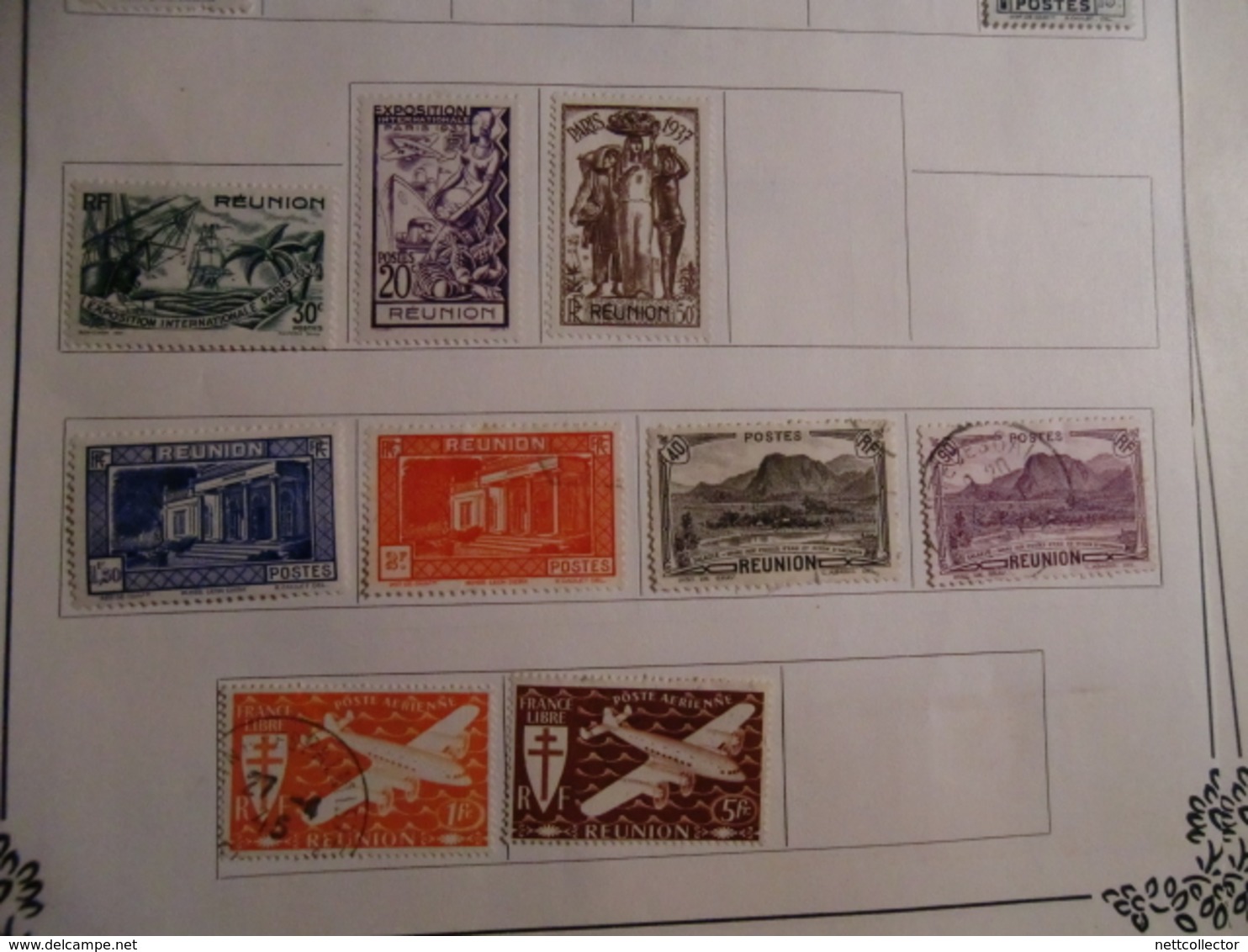 CARTON CONTENANT UN ENSEMBLE DE + 1800 TIMBRES DES COLONIES FRANCAISES / A DECOUVRIR!!!