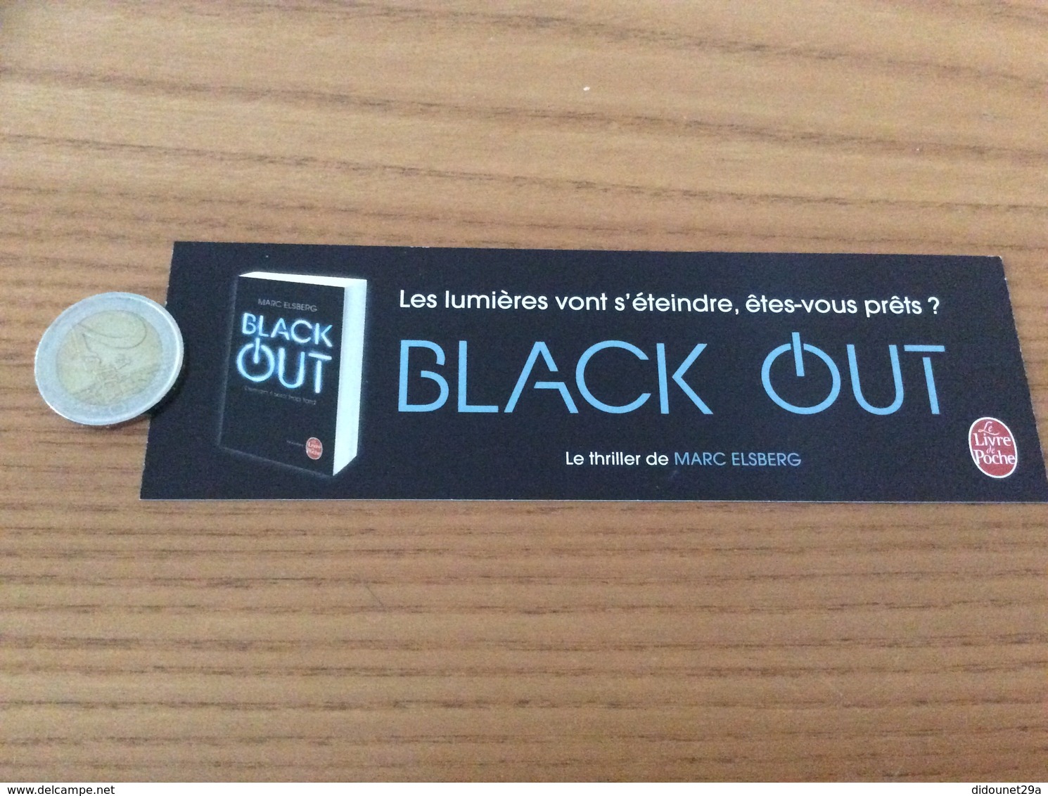 Marque-page « BLACK OUT - éditions Le Livre De Poche » - Marque-Pages