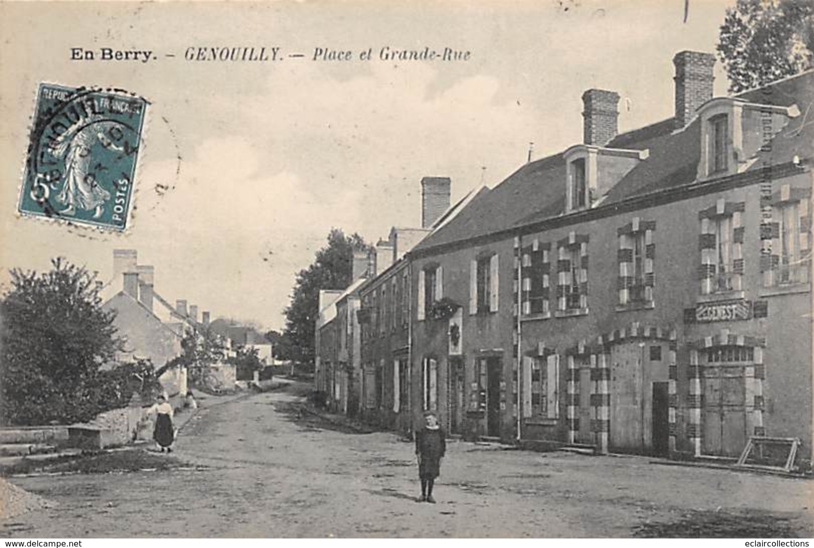 Genouilly        18       Place Et Grande Rue         ( Voir Scan) - Andere & Zonder Classificatie