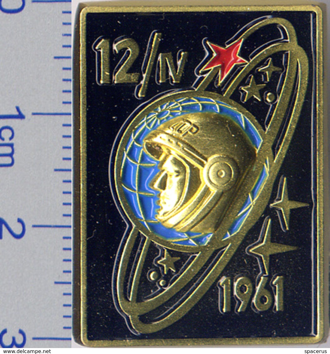 68 Space Russian Pin. Gagarin - First Man In Space 12.IV.1961 - Space