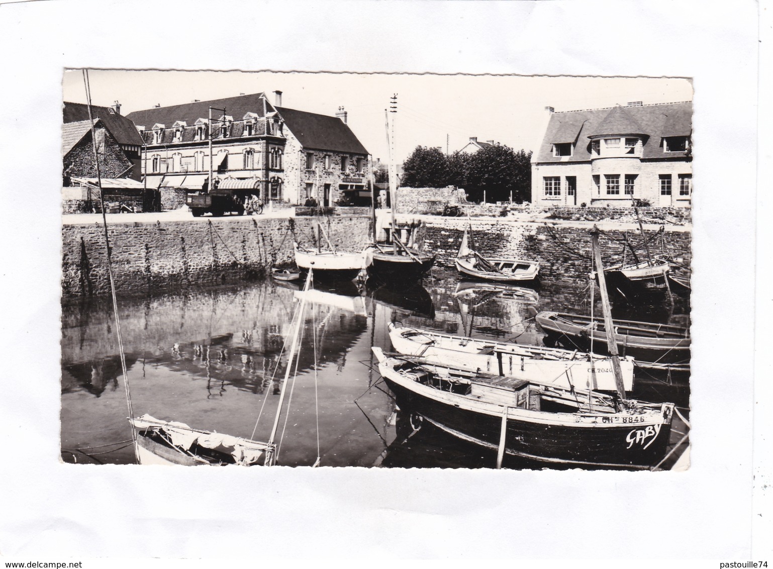 CPSM : 14 X 9   -  2  -  CARTERET  -  Le Petit  Port - Carteret