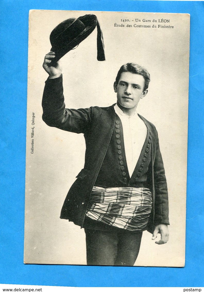 LEON- -un Gars En Costume Du Finistère Nous Saluant -  Années 1900-10-édition Villard - Autres & Non Classés