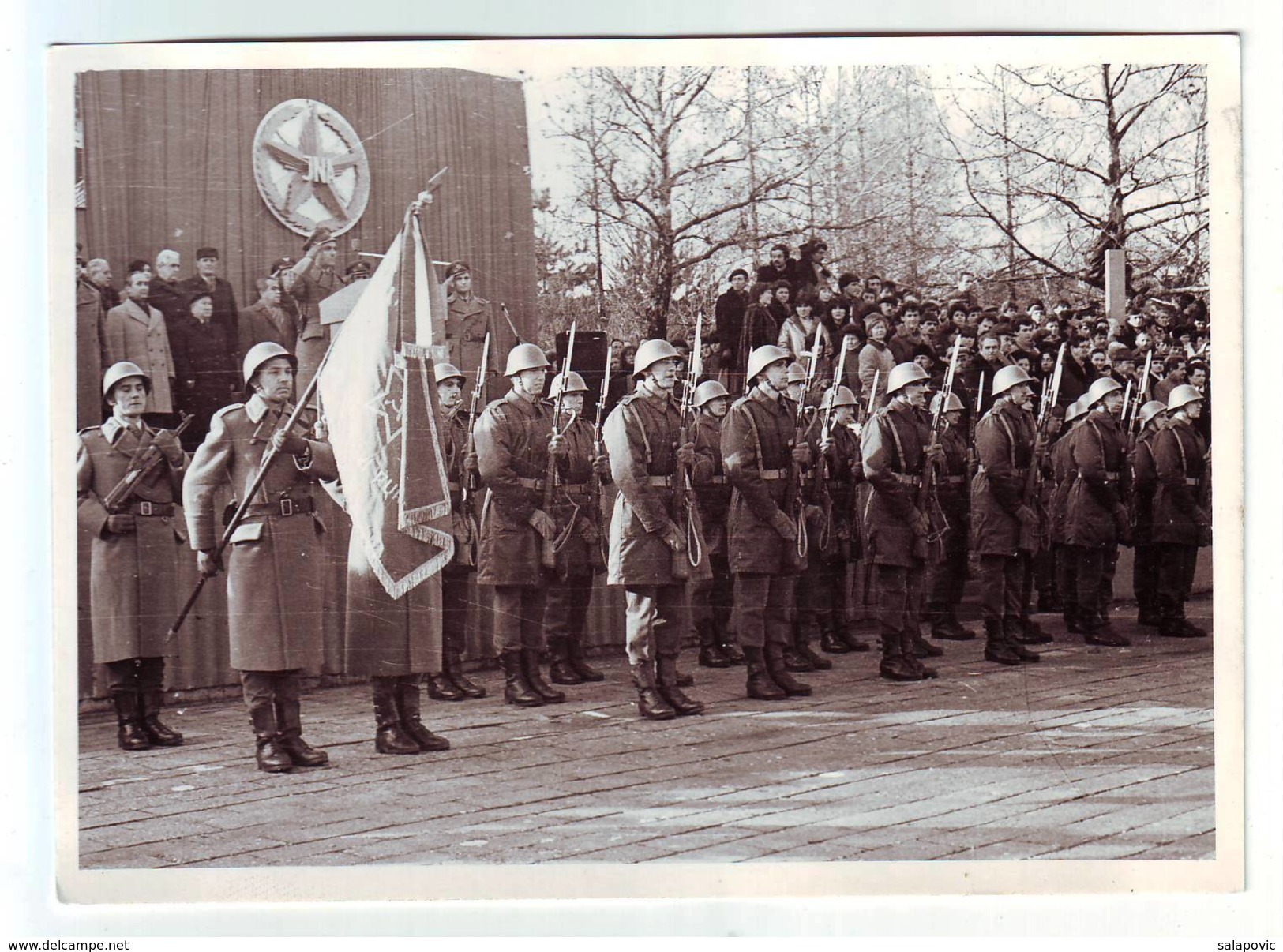 JNA YUGOSLAVIA ARMY Armée MILITARY MILITAIRE, SOLDIERS, RIFLES - Guerre, Militaire