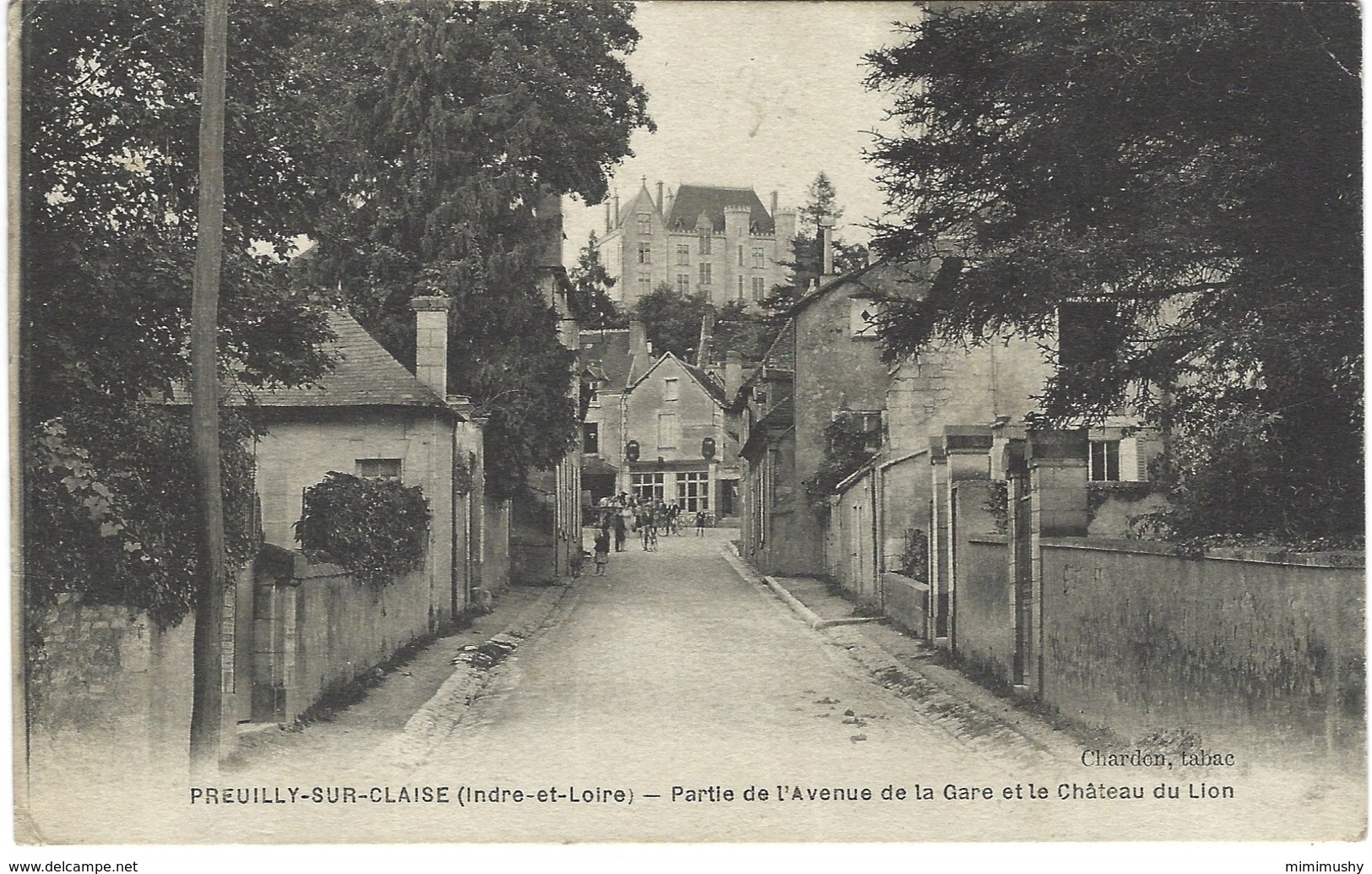 37 - Preuilly Sur Claise - Partie De L'avenue De La Gare Et Le Chateau Du Lion - Autres & Non Classés