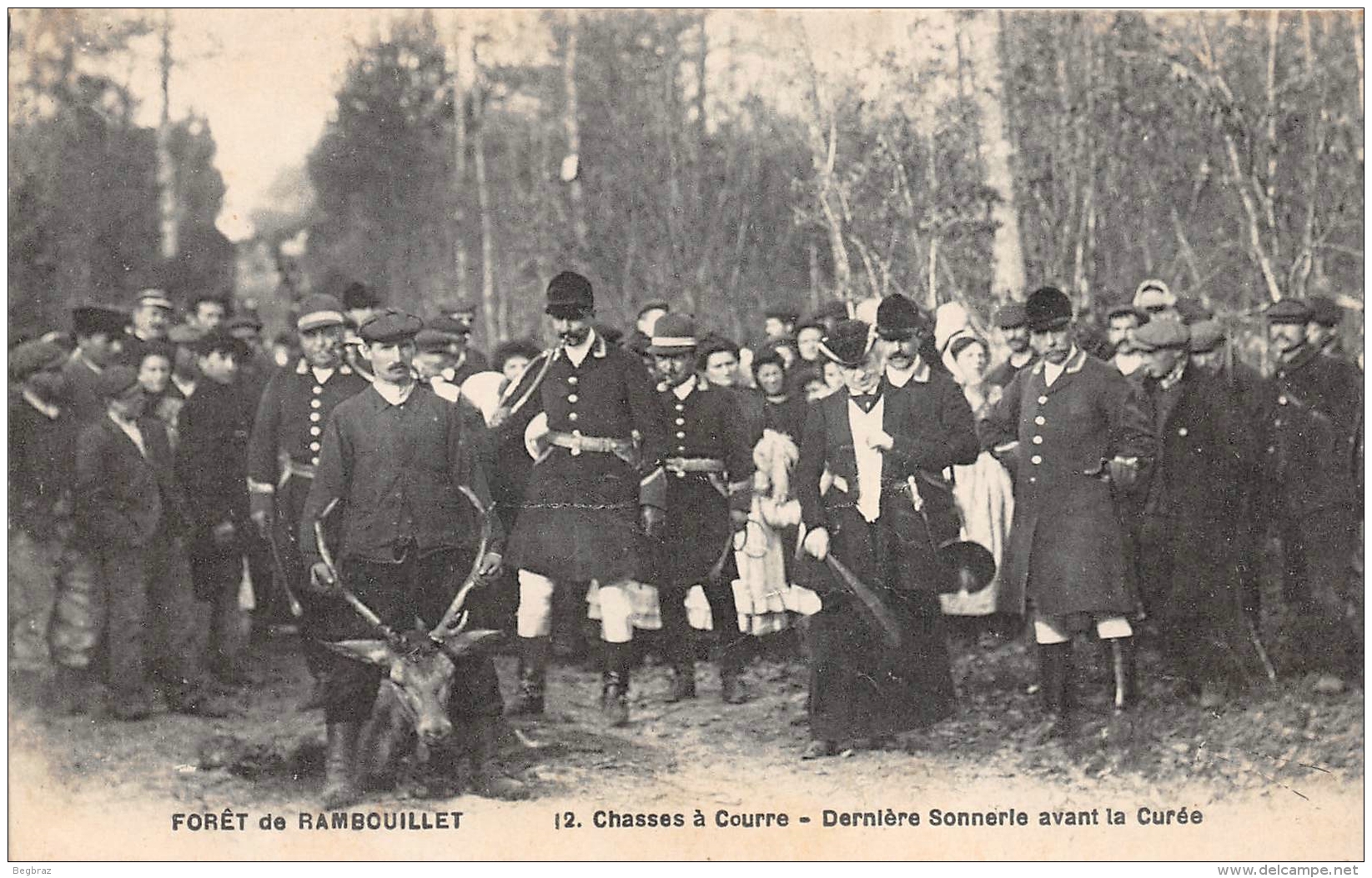 RAMBOUILLET  FORET  CHASSE A COURRE   LA CUREE  DUCHESSE D UZES - Rambouillet