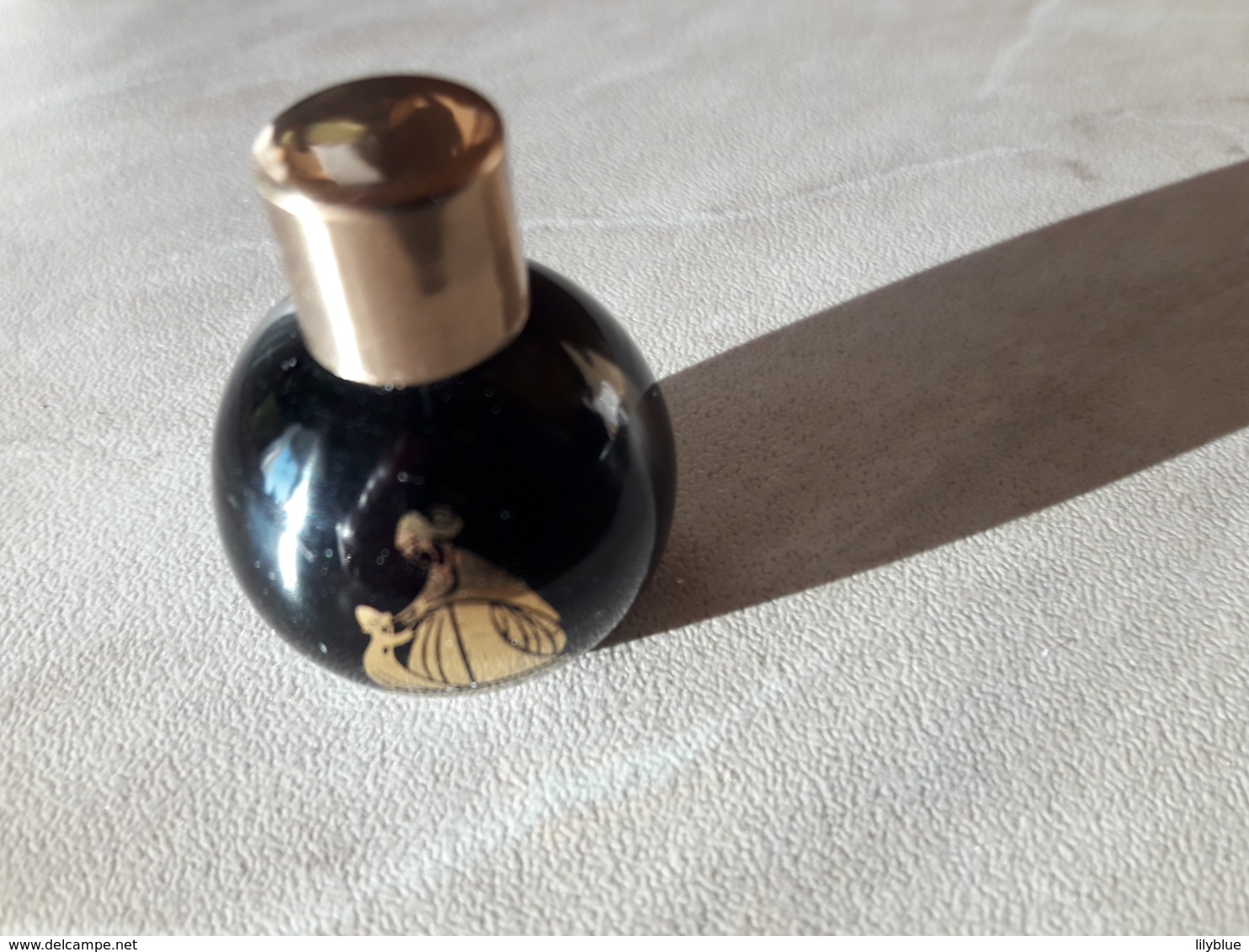 LANVIN **ARPEGE**Très Ancienne Et Rare " La Petite Boule Noire" 3,3cm - Miniaturen (zonder Doos)