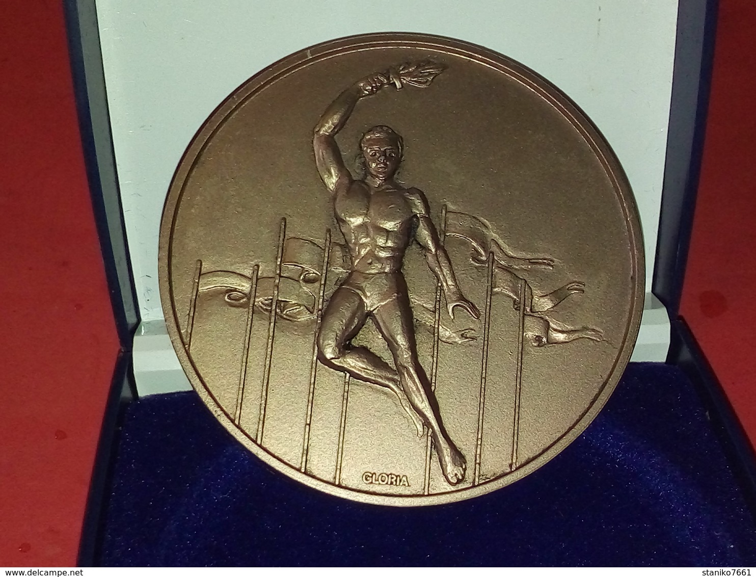 MÉDAILLE GLORIA Jeux Olympiques  EN BRONZE Ou CUIVRE Dans Sa Boite DIAMÈTRE 66 Mm POIDS 114 Grammes - Otros & Sin Clasificación