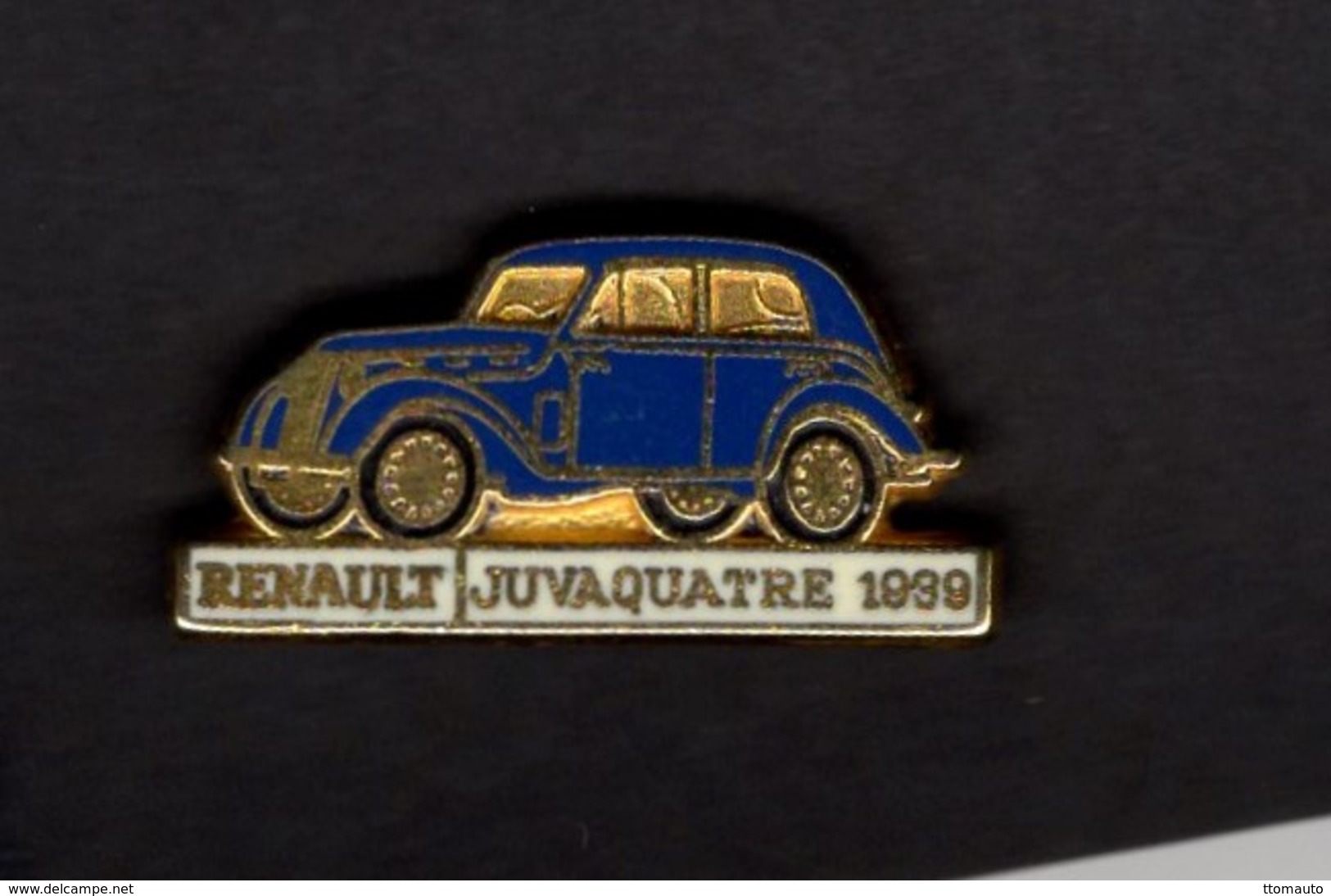 Les Pin's Par Renault  -  Renault Juvaquatre    -  1939 - Renault