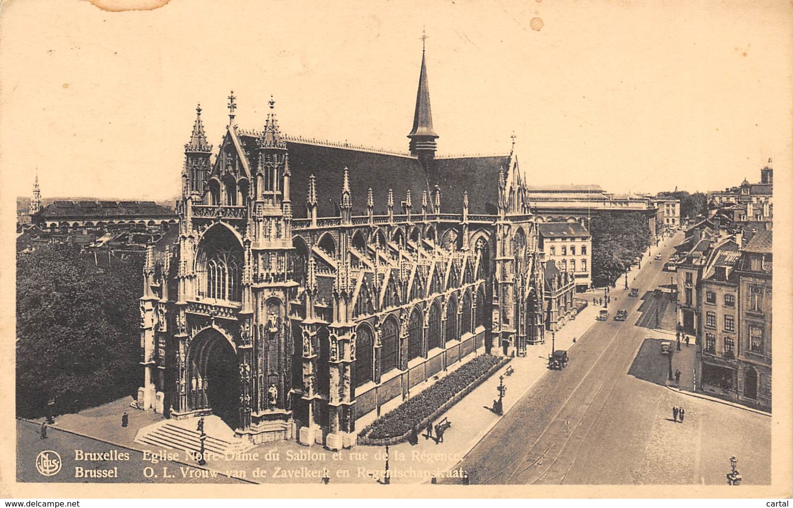 BRUXELLES - Eglise Notre-Dame Du Sablon Et Rue De La Régence - Monuments, édifices