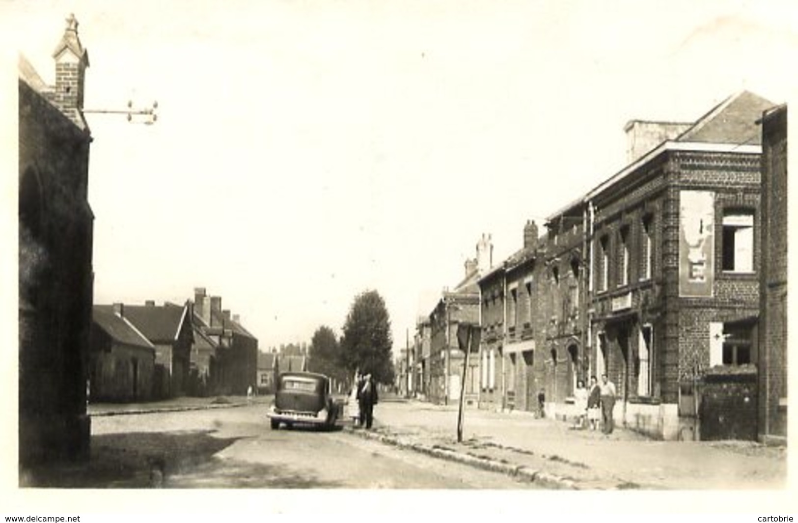 59 MERVILLE - Rue Saint-Druon - Animée, Voiture... - Merville