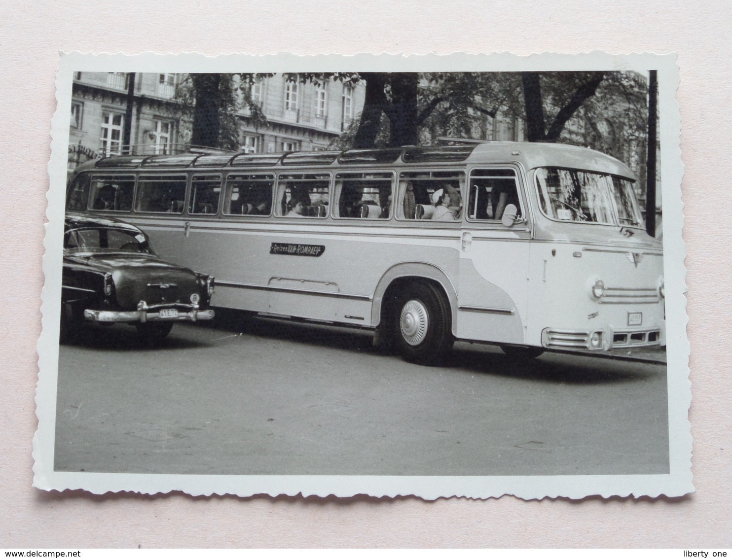 Oude / Old AUTOBUS / TOURINGCAR ( O.a. Reizen Van ROMPAEY )  ( Zie / Voir Photo ) 2 Stuks ! - Automobiles