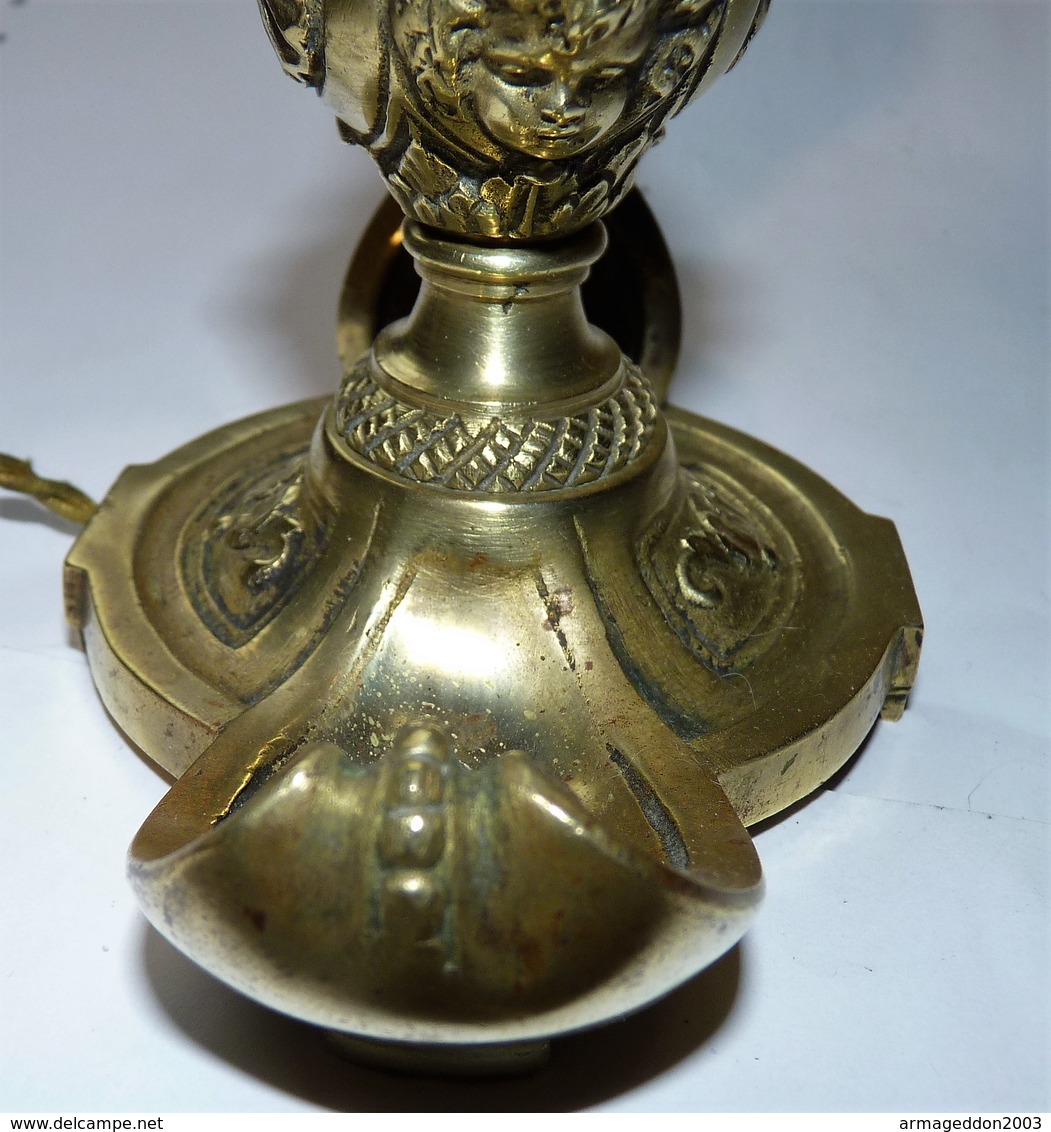 RARE LAMPE RENAISSANCE EN BRONZE CISELÉ TETES FILLETTE PIED BATEAU FONCTIONNE