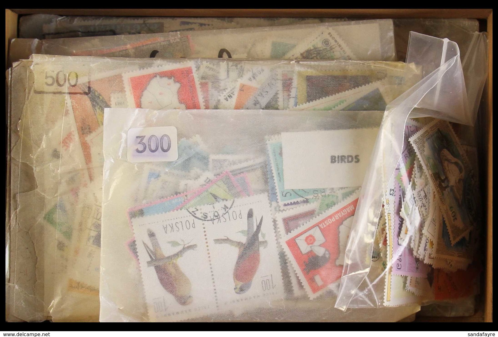 BIRDS PACKET SORTER In A Cigar Box. Mint & Used, Unchecked Ranges Featuring Birds On Stamps In Unopened Packets & Glassi - Ohne Zuordnung