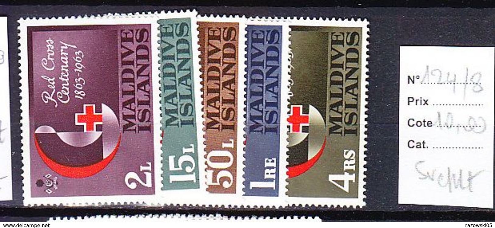 TIMBRE. ........MALDIVES CROIX ROUGE 124/128 - Malediven (...-1965)