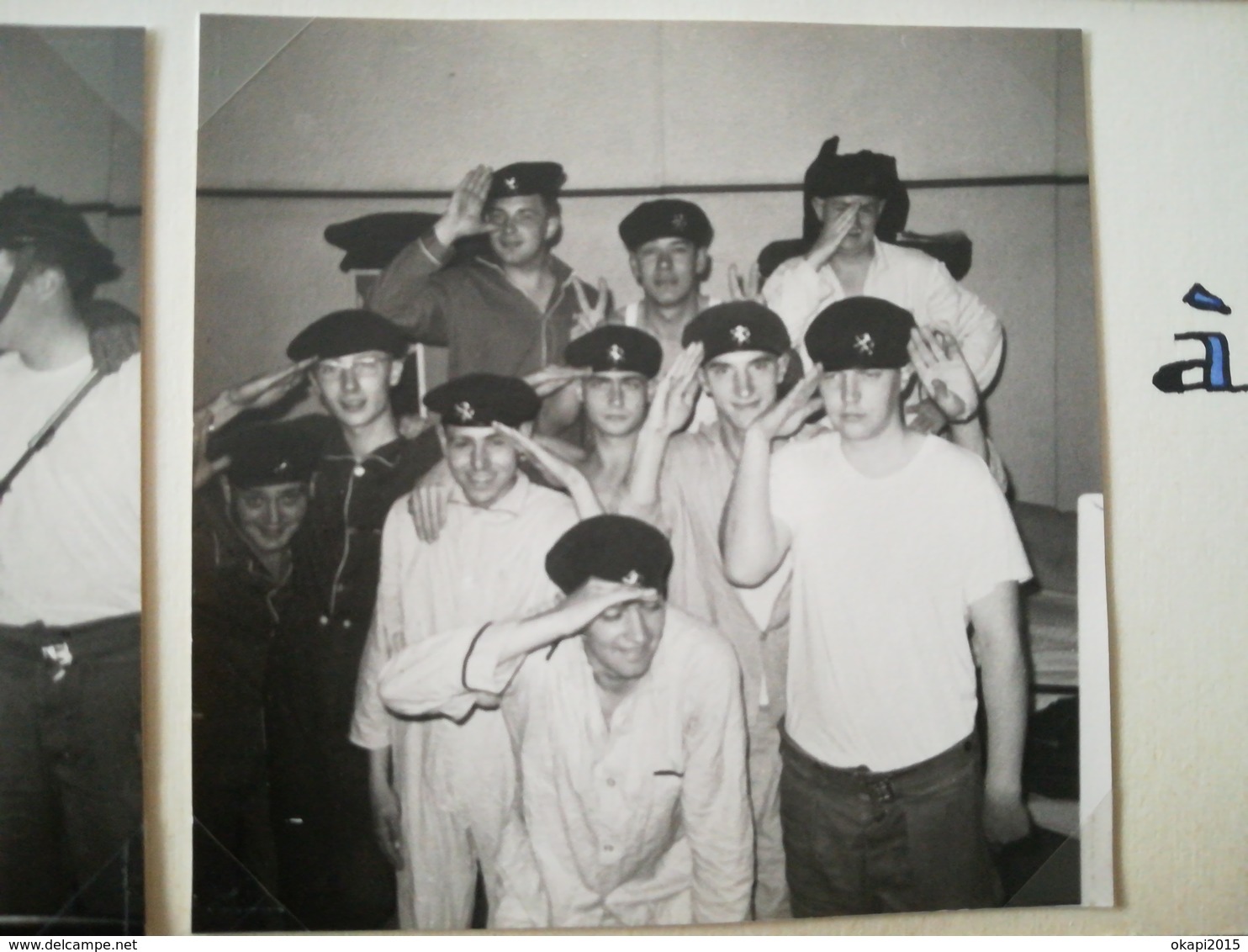 CAMP MILITAIRE BRASSCHAAT ANNÉE 1965 LOT 22 PHOTOS ORIGINALES UNE PERSONNE IDENTIFIÉE - Guerra, Militari