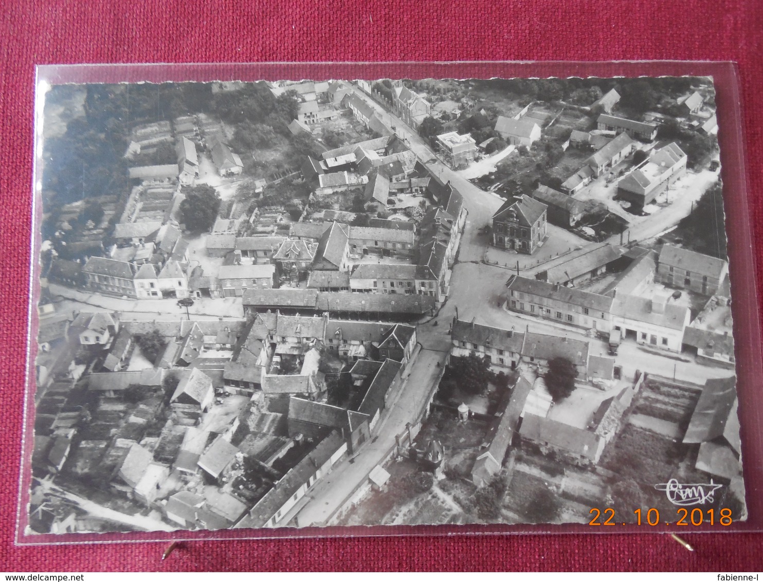 CPSM - Hornoy - Vue Aérienne - Le Centre Du Pays, La Mairie, Les Halles - Hornoy Le Bourg