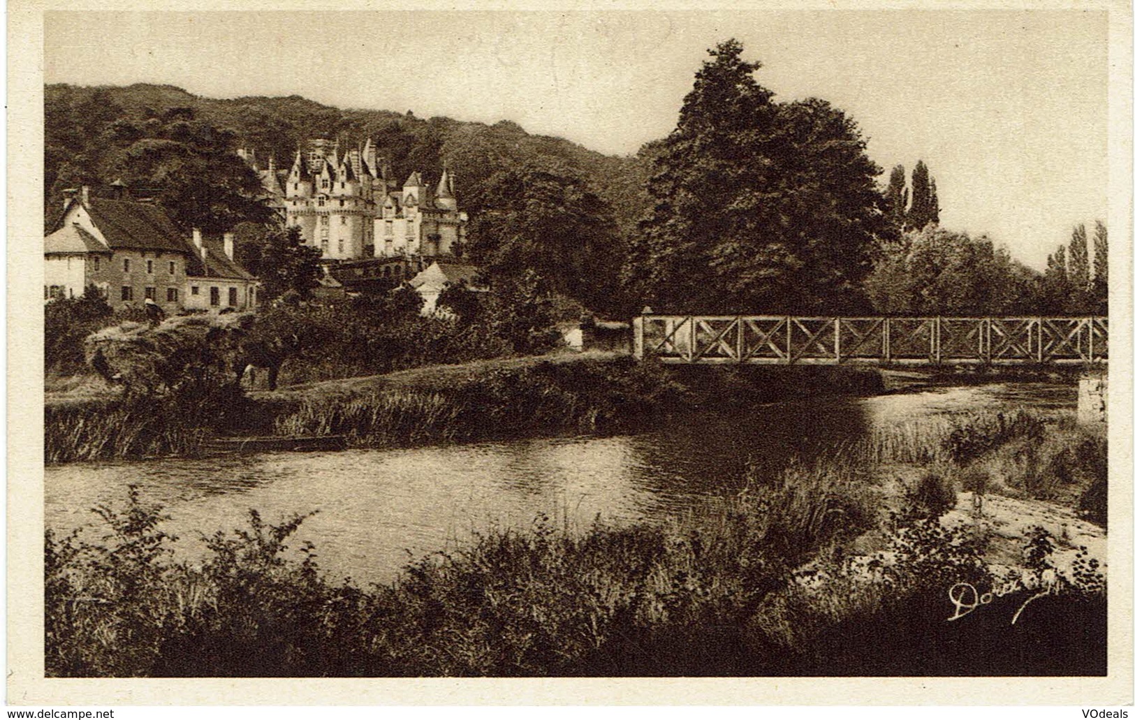 CPA - France - (37) Indre Et Loire - Tours - Ussé - Le Château Côté Est Et Le Pont Sur L'Indre - Tours