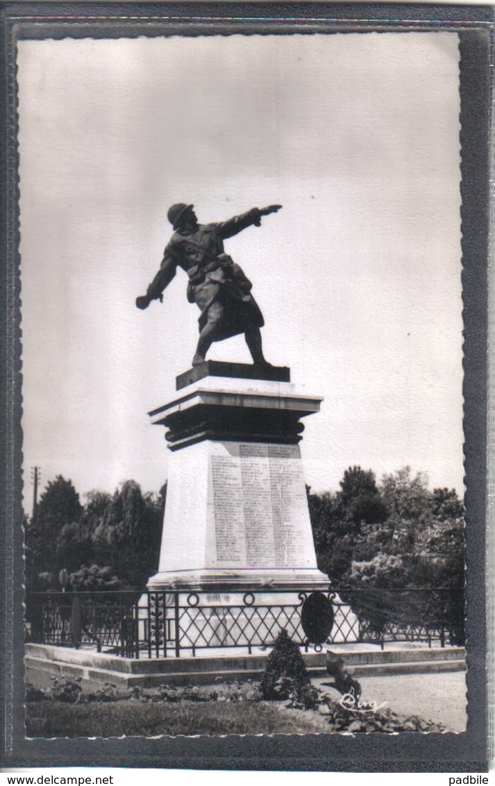 Carte Postale 59. Lambersart Monument Aux Morts Très Beau Plan - Lambersart