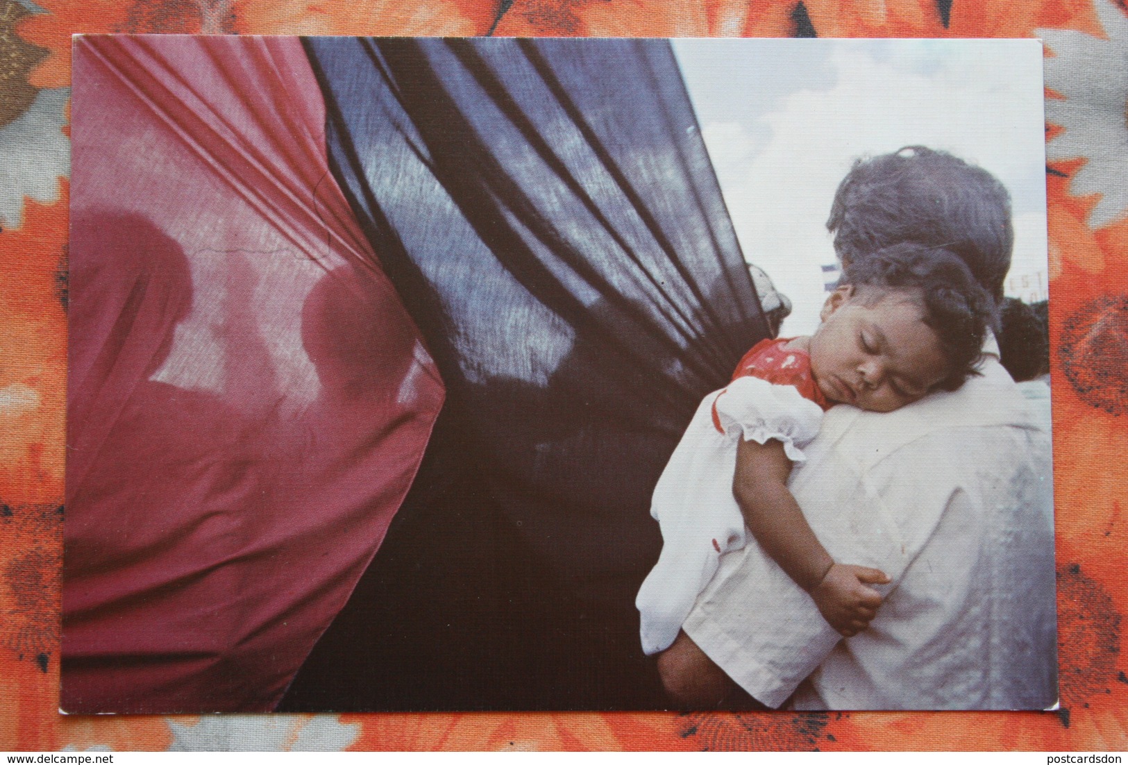 Nicaragua Libre - Little Child - Flag / Old Postcard - Nicaragua