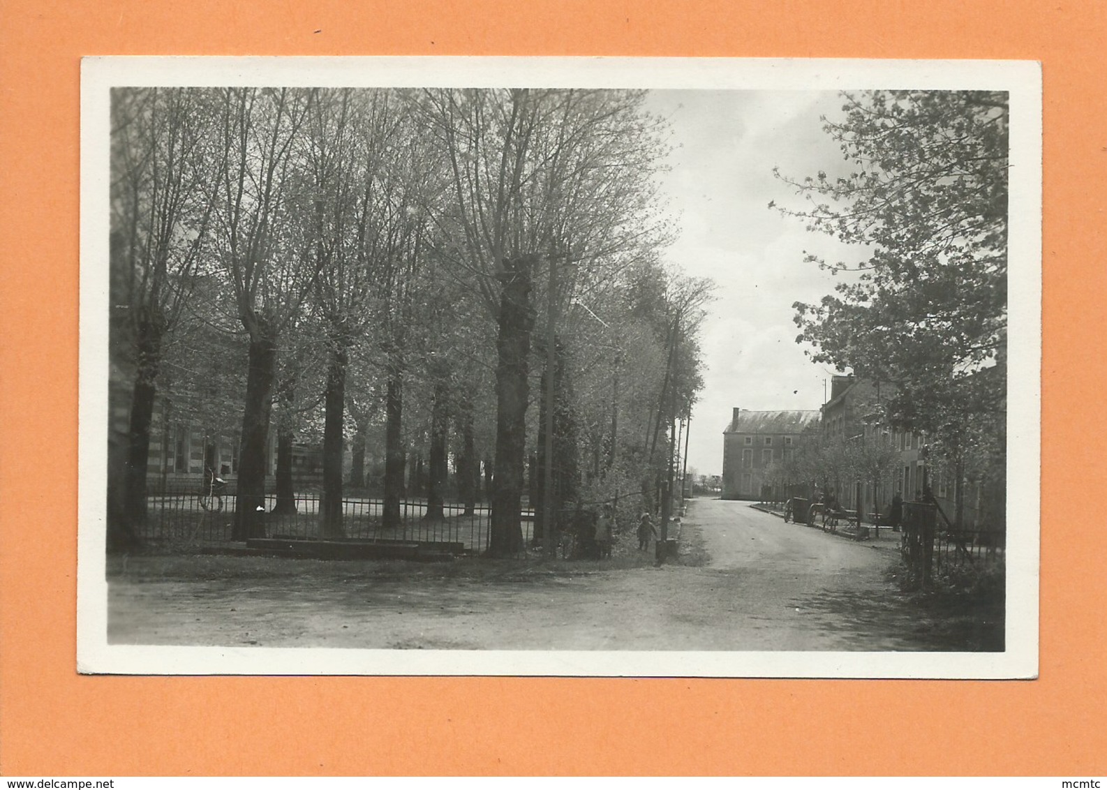 Carte  -  Coulonges Sur L'Autize (Deux Sèvres ) - Avenue De La Gare - Coulonges-sur-l'Autize