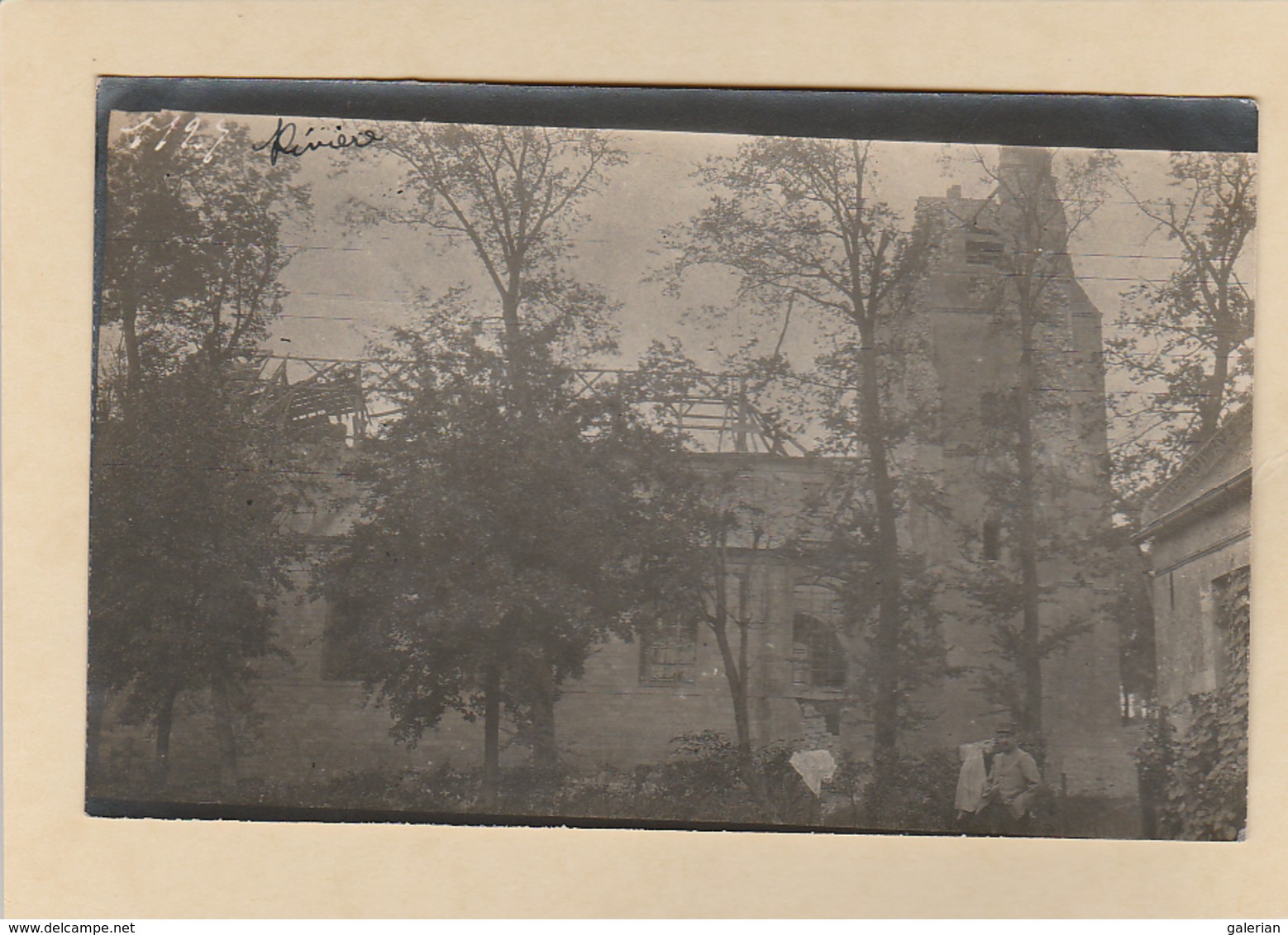 Carte Photo : Rivière. - L'Église Détruite, Un Soldat. - ( Modern '' Photo '' Nantes ). - Autres & Non Classés