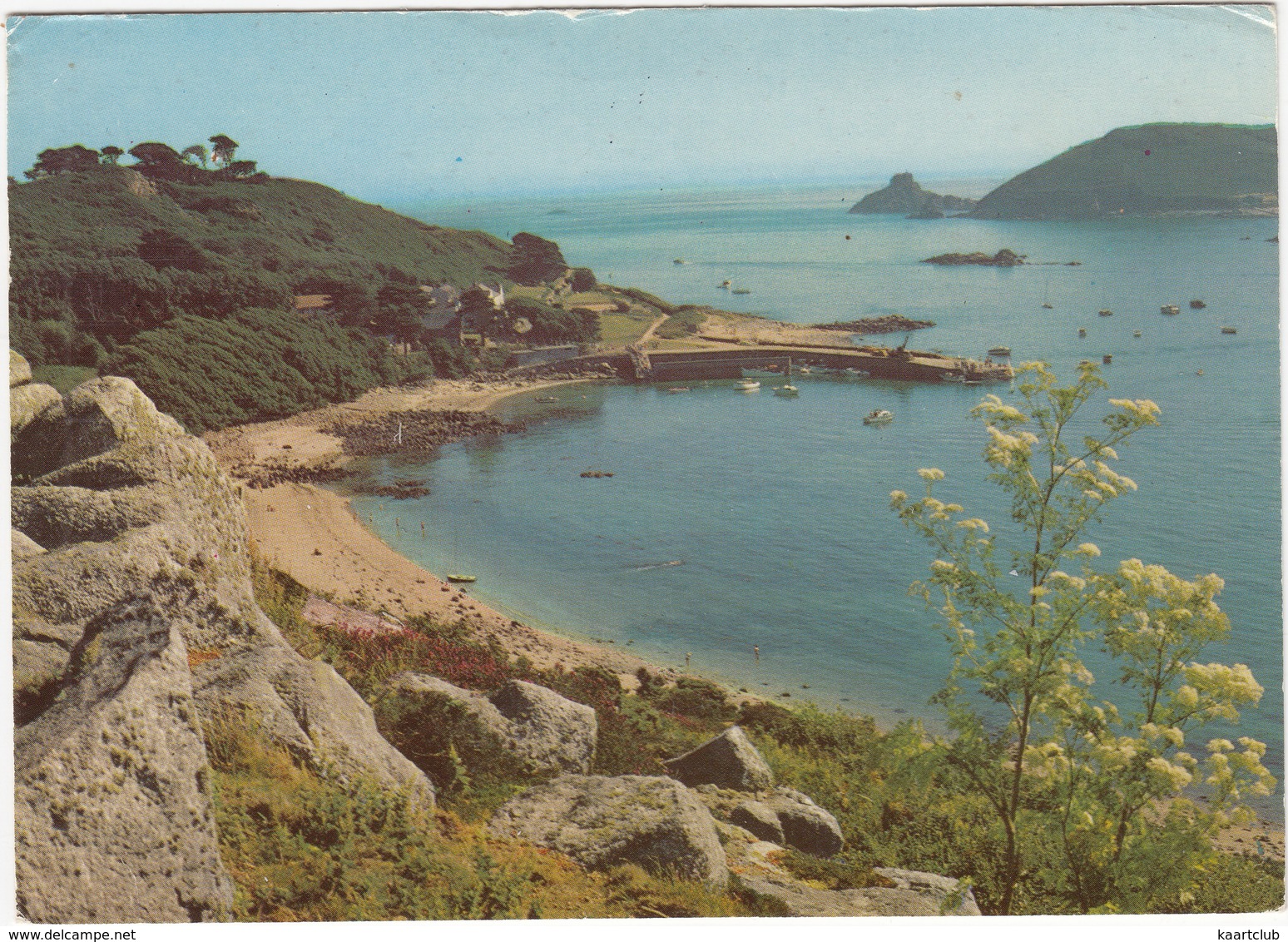 Herm - The West Coast Showing The Harbour And Near-by Island Of Jethou  - (Channel Islands) - Herm