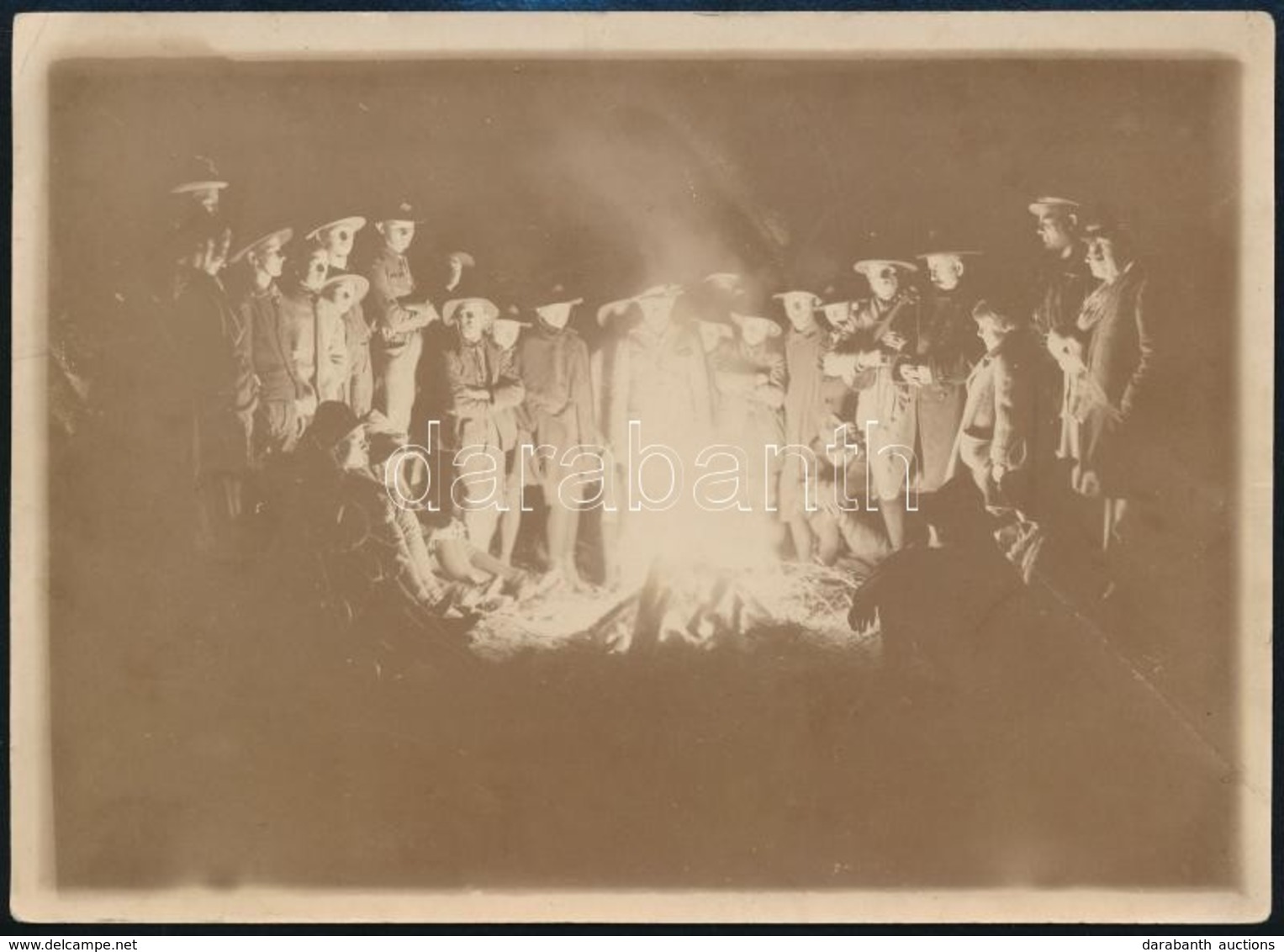 Cca 1925 Cserkészek Tábortűznél, Fotó, 13×18 Cm / Scouts At Campfire, Photo - Scoutisme