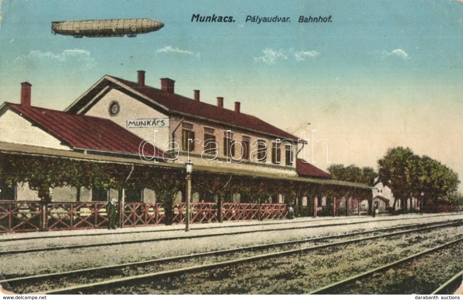 T2/T3 1915 Munkács, Mukacheve, Mukacevo; Vasútállomás, Léghajó / Bahnhof / Railway Station With Airship (EK) - Ohne Zuordnung