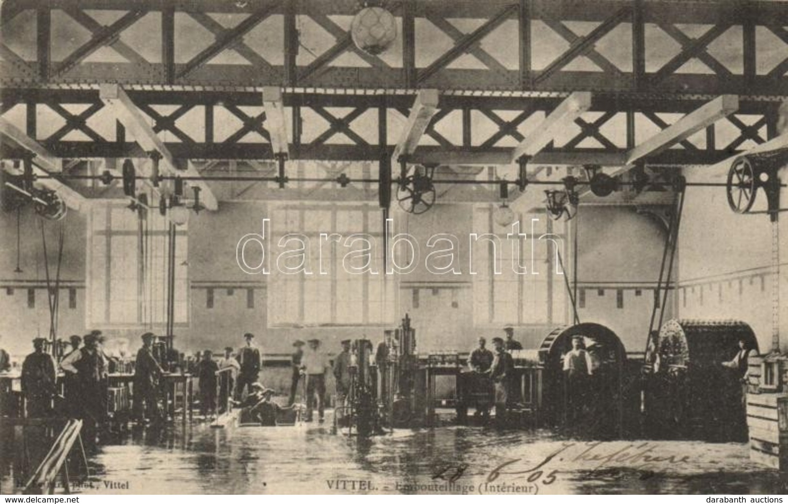 T2 Vittel, Embouteillage Interieur / Bottling Factory Interior With Workers - Ohne Zuordnung