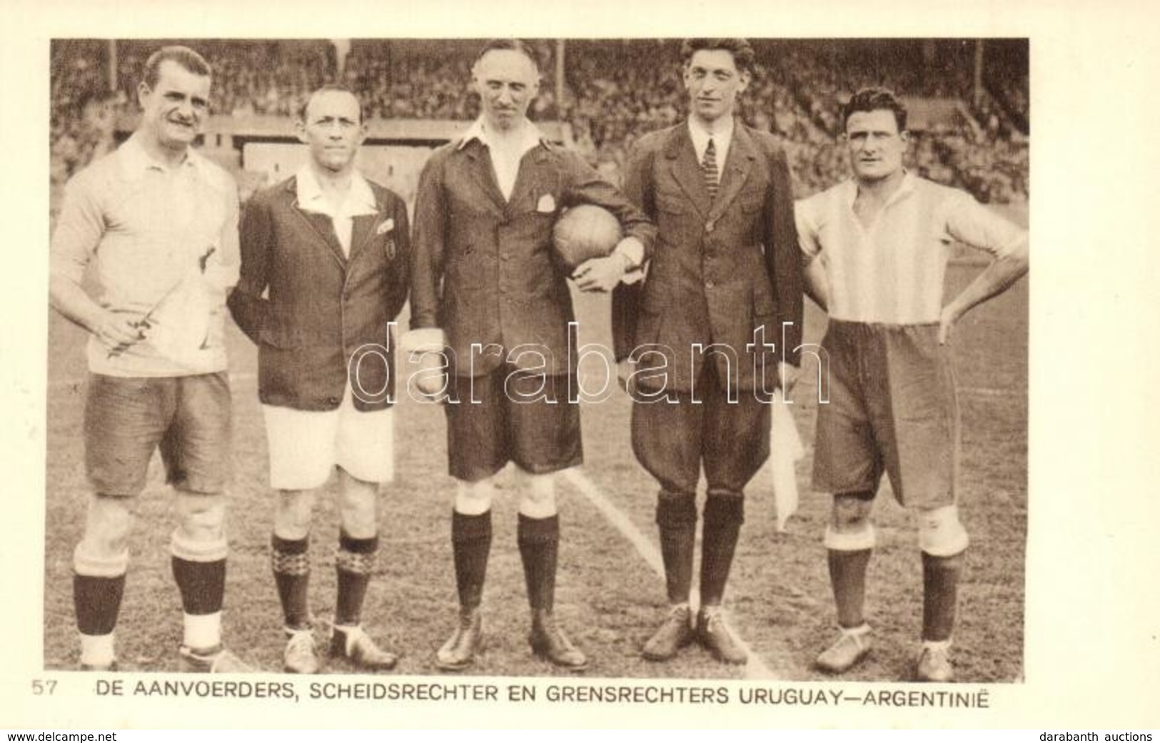 ** T1 1928 Amsterdam, Olympische Spelen. De Aanvoerders, Scheidschrechter En Grensrechters Uruguay-Argentinie / 1928 Sum - Ohne Zuordnung