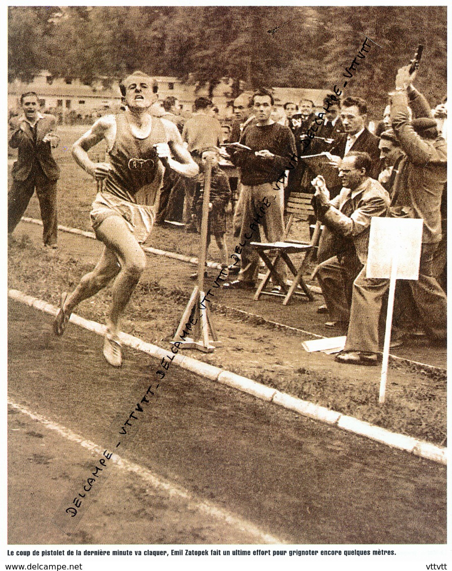 ATHLETISME : PHOTO (1951), EMILE ZATOPEK BAT LE RECORD DU MONDE DE L'HEURE A STARA BOLESLAV AVEC 20,052 KM. - Collections