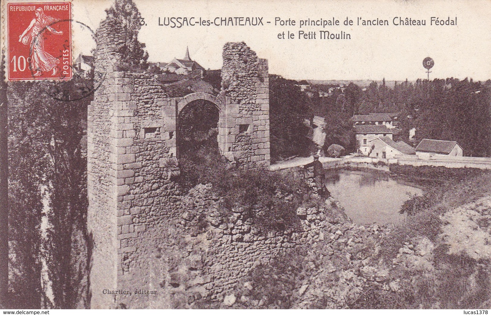 86 / LUSSAC LES CHATEAUX - Porte Principale De L'ancien Château Féodal - Lussac Les Chateaux