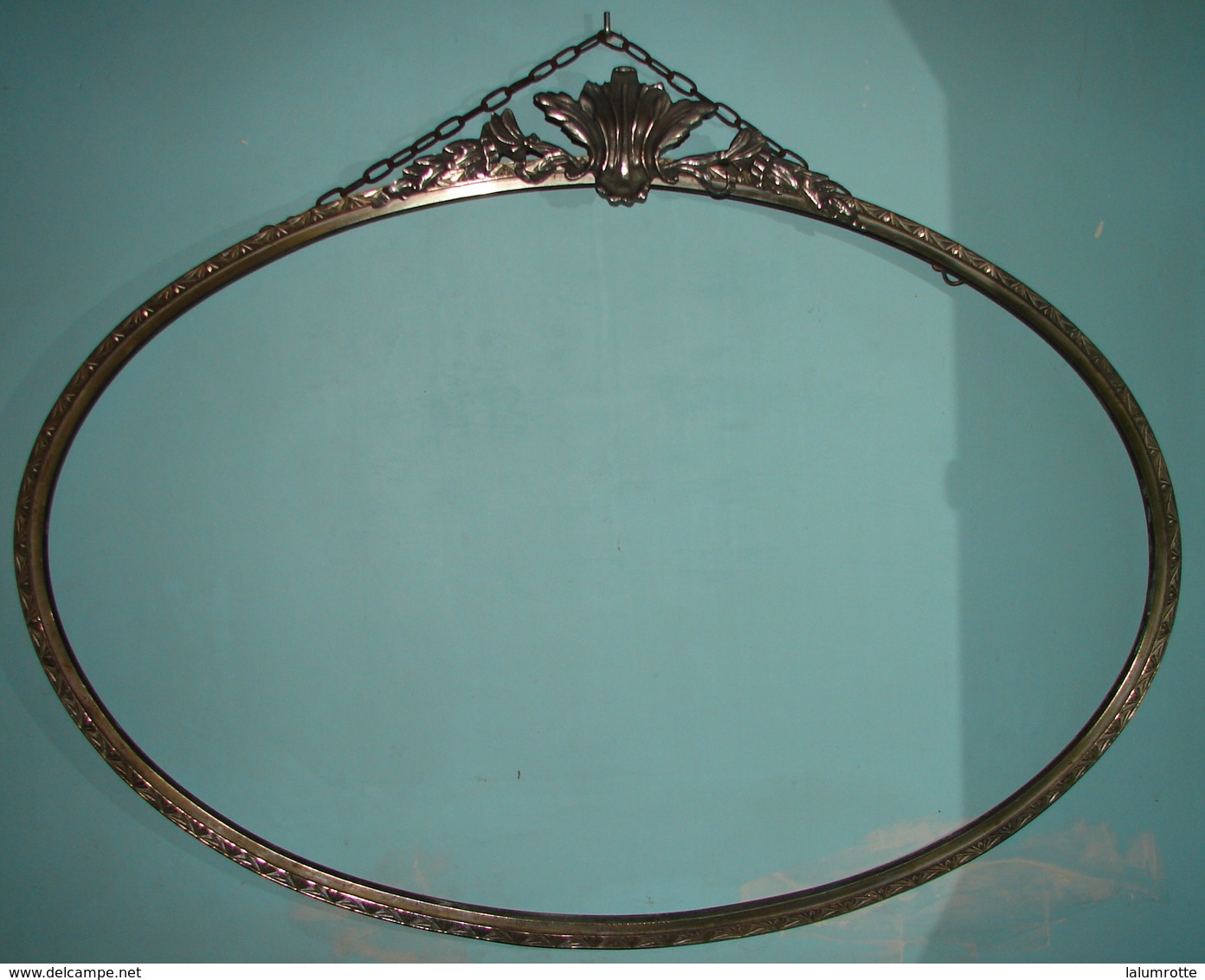 Lot. 955. Ancien Cadre Ovale En Bronze Pour Photos Ou Miroir.Beau Décor - Brons