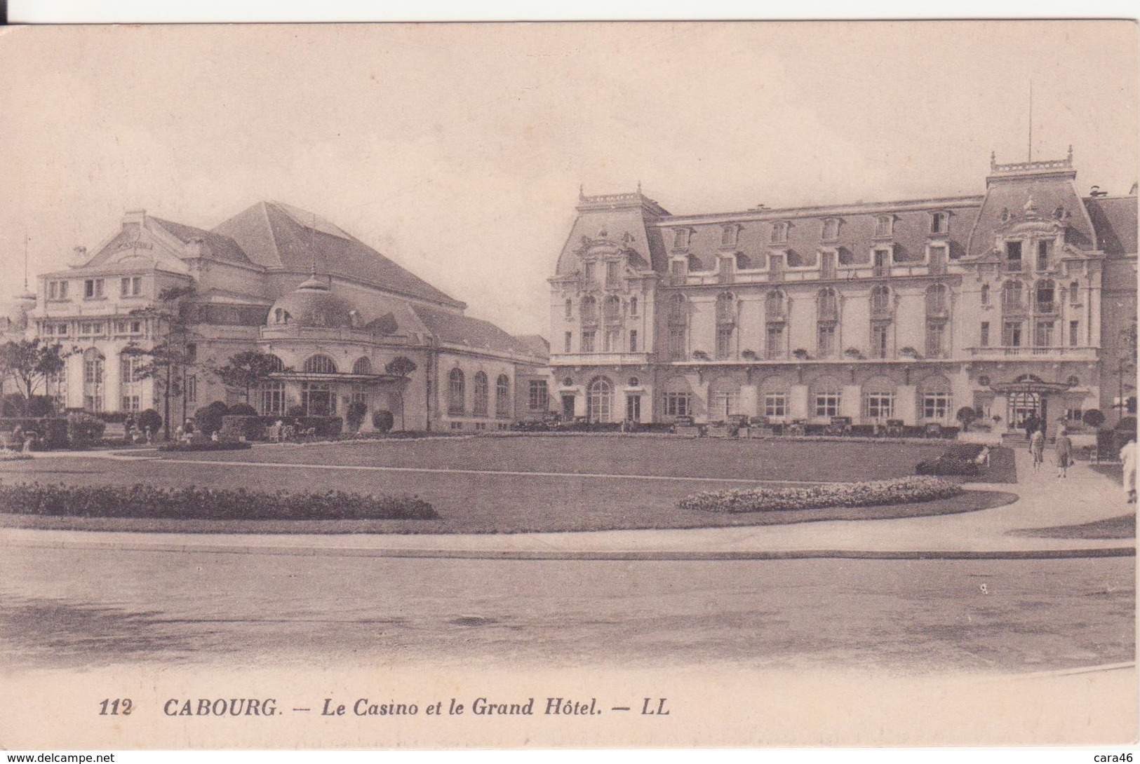CPA - 112. CABOURG Le Casino Et Le Grand Hôtel - Cabourg