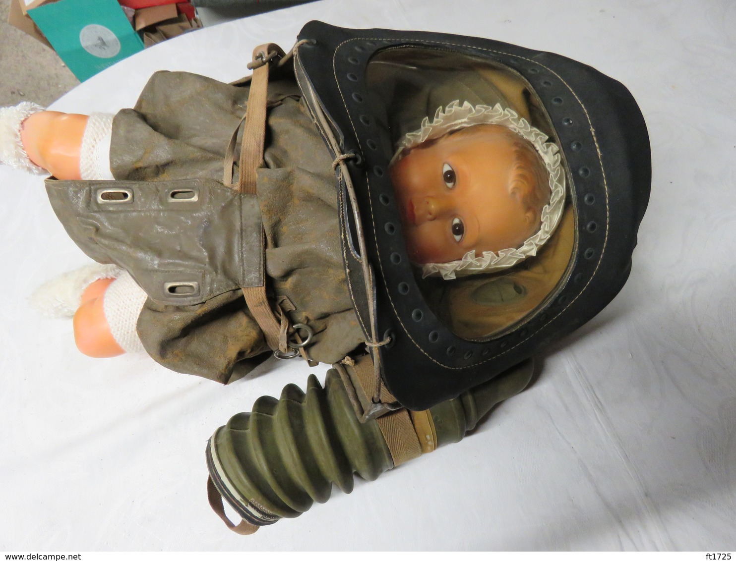 RARE BABY GAS-MASK , BLITZ SUR LONDRES 1940 - 1939-45