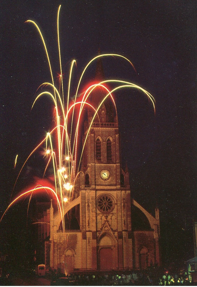 72 - MAYET - Feu D'artifice Devant L'Eglise - Mayet