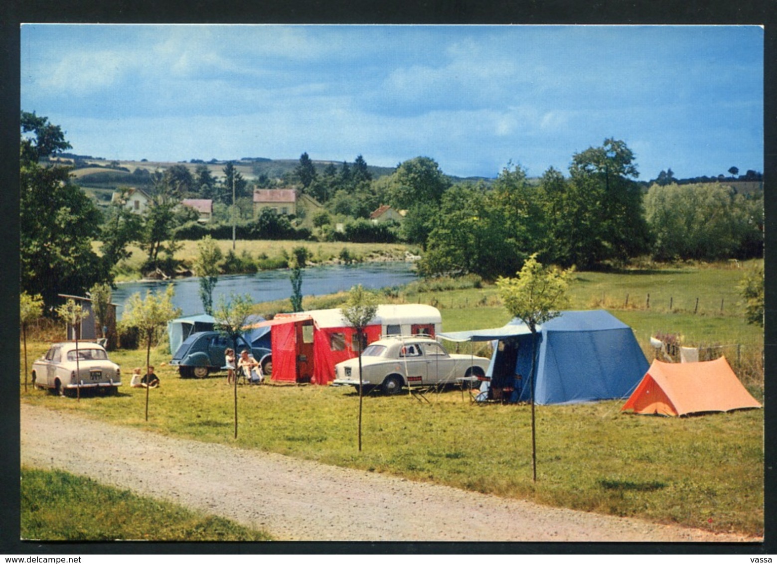 Toulon Sur Arroux - Camping Au Bord De L'arroux - Autos Voitures. Citroen 2CV .  Pegeot - Other & Unclassified