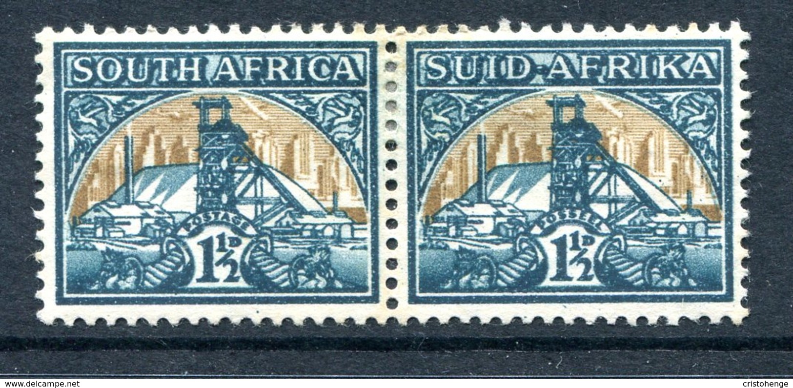 South Africa 1941-48 Small Size 1½d Gold Mine Pair HM (SG 87) - Nuevos