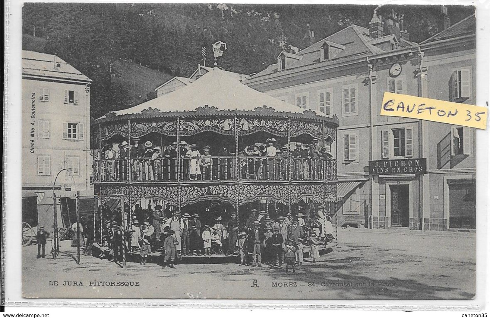 Morez - Tres Belle Carte - Caroussel Sur La Place  -   Non Circulé - Bon état - Morez