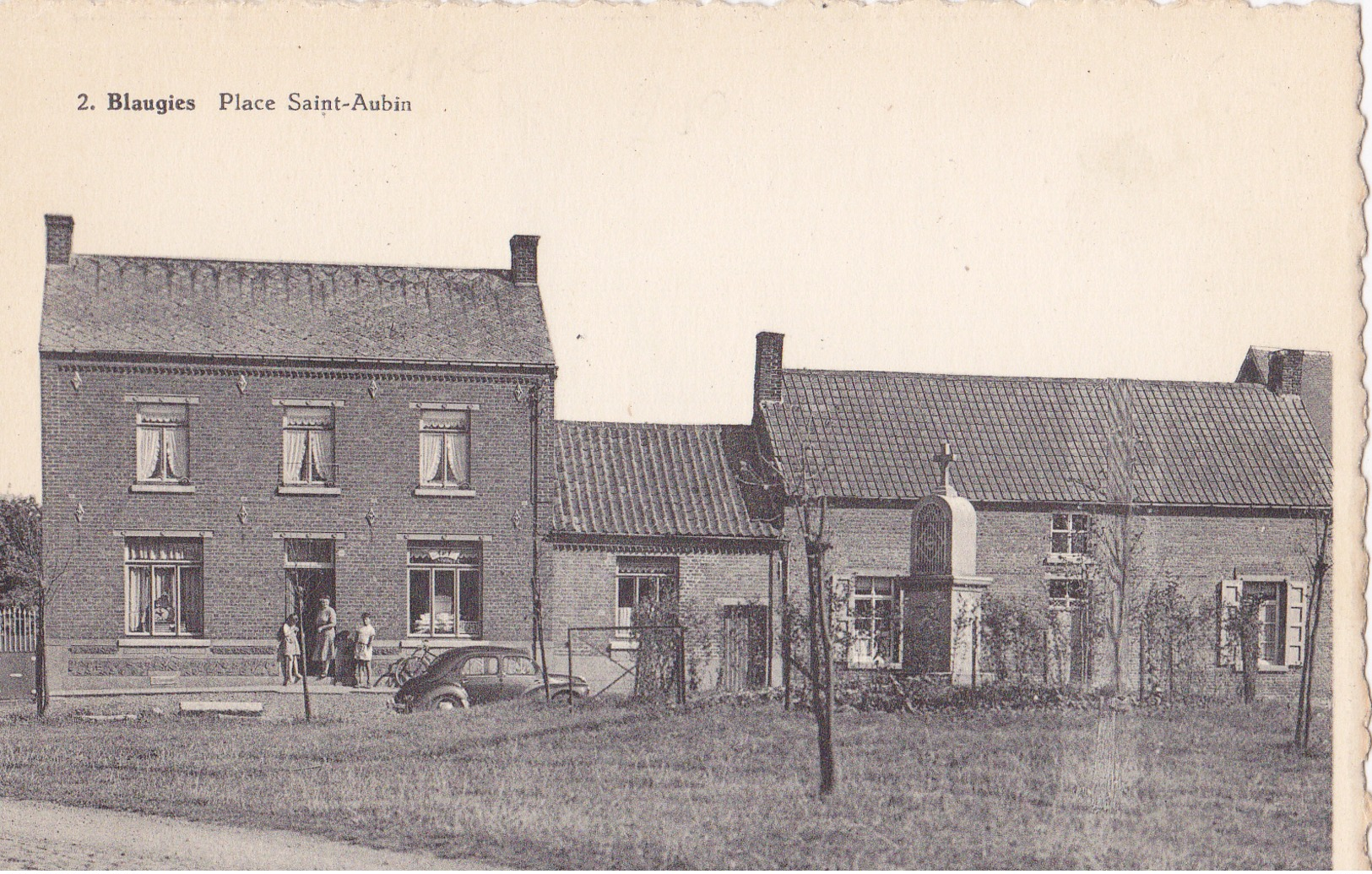 BLAUGIES Place Saint-Aubin Vielle ( Citroen 4 Cheveaux ? ) - Soignies