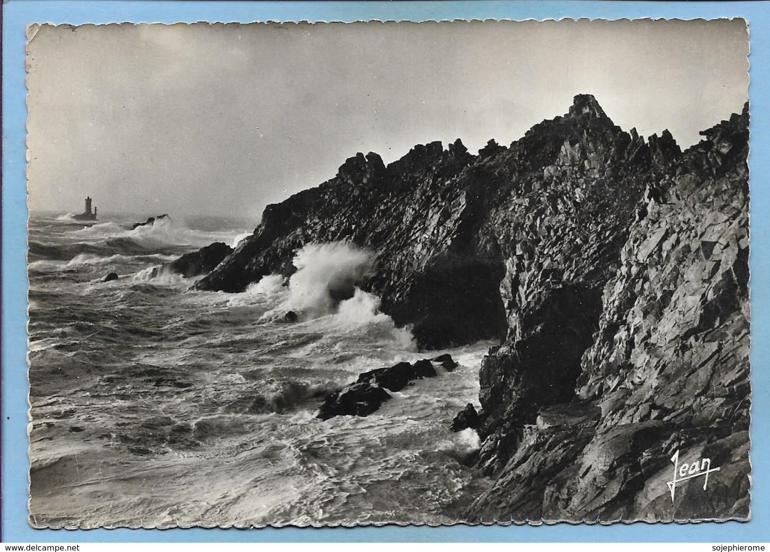 Plogoff (29) Cachet La "Pointe Du Raz" Tempête D'Equinoxe 2 Scans "La Bretagne" Par Jean - Plogoff