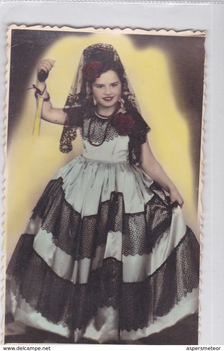 NIÑA FILLE MENINA GIRL DISFRAZ COSTUME DAMA ANTIQUA DAME ANTIQUE COLORISE VOYAGE CIRCA 1953- BLEUP - Fotografia