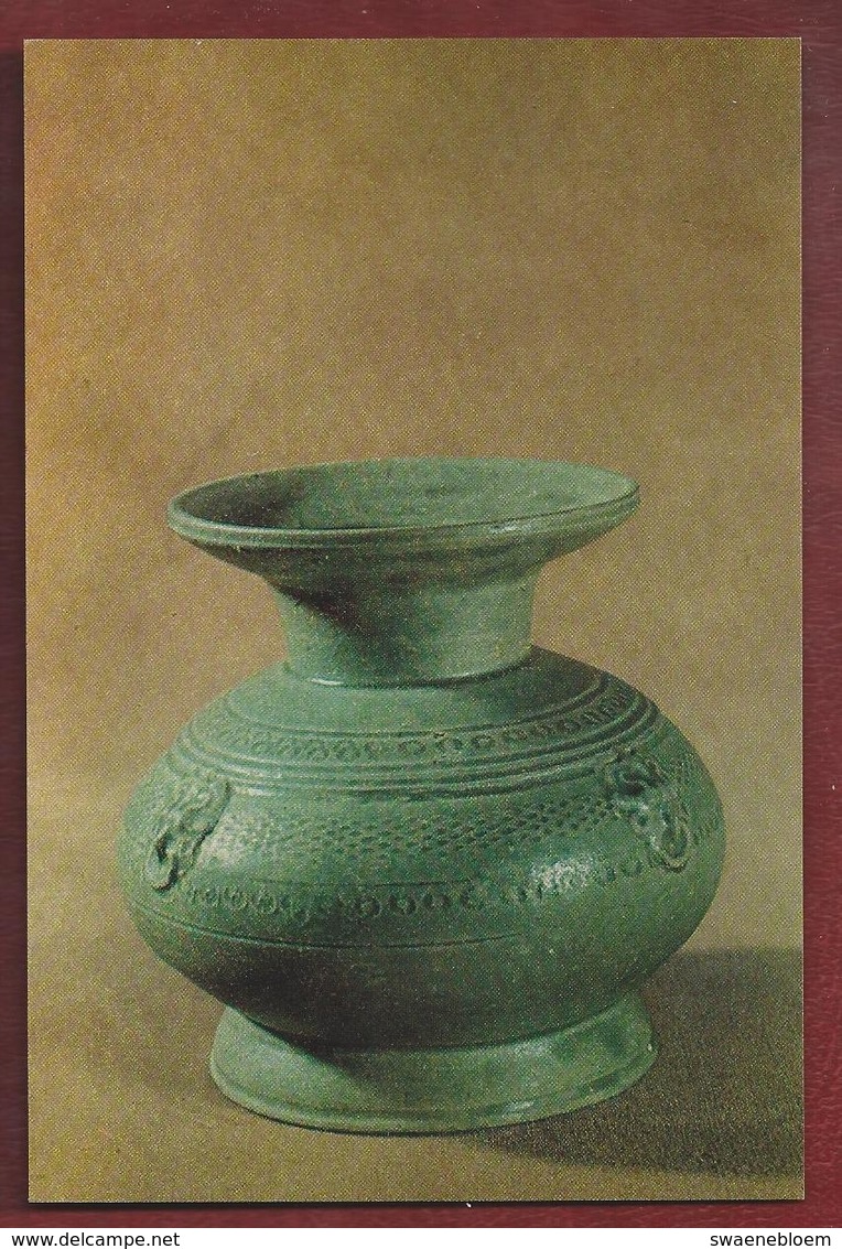 CN.- China. CERAMICS FROM THE COLLECTION OF THE NANKING MUSEUM. 1977. 10 cards